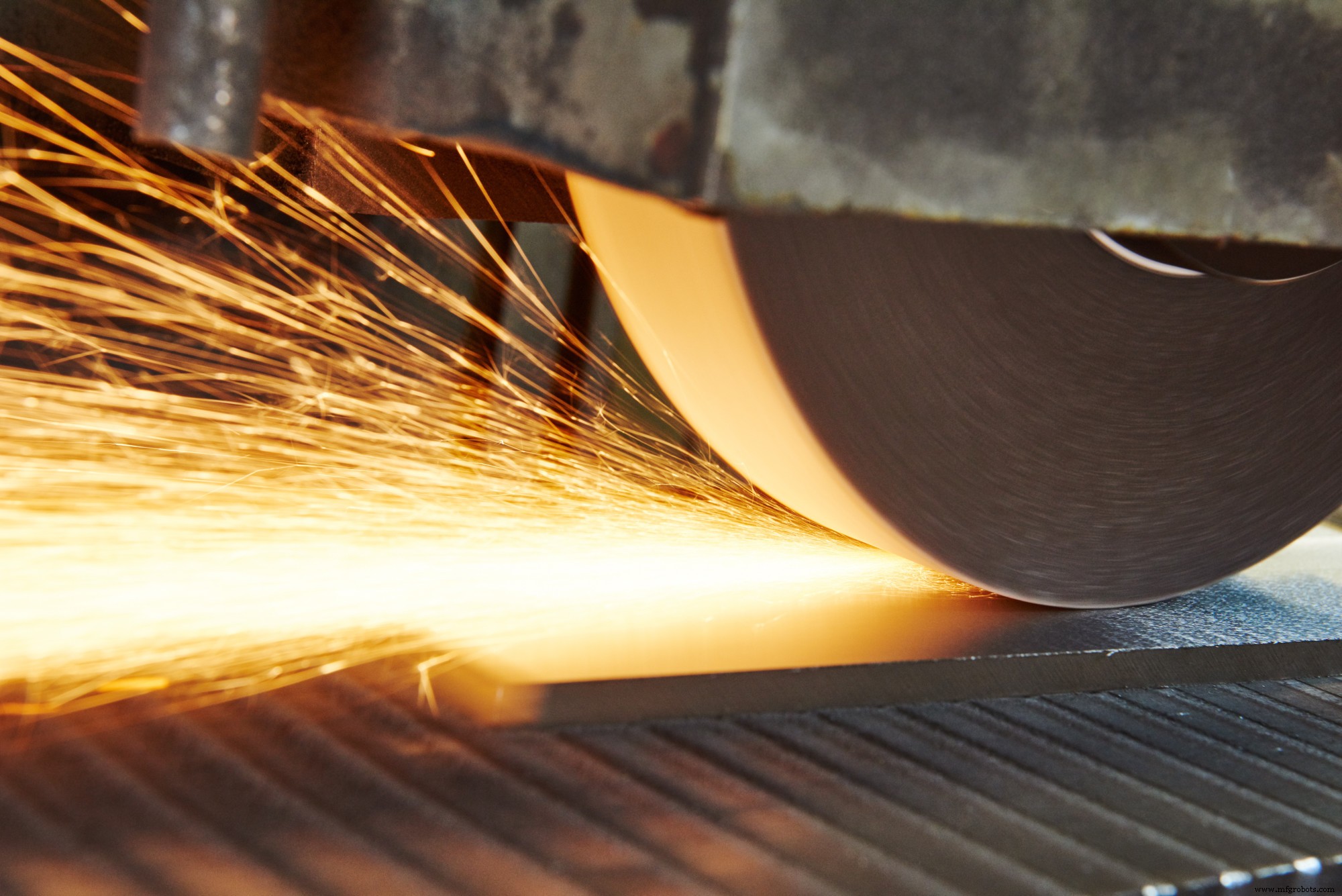 Aluminium vs. Koolstofvezel: Het Juiste Materiaal Kiezen voor Uw Productiesucces