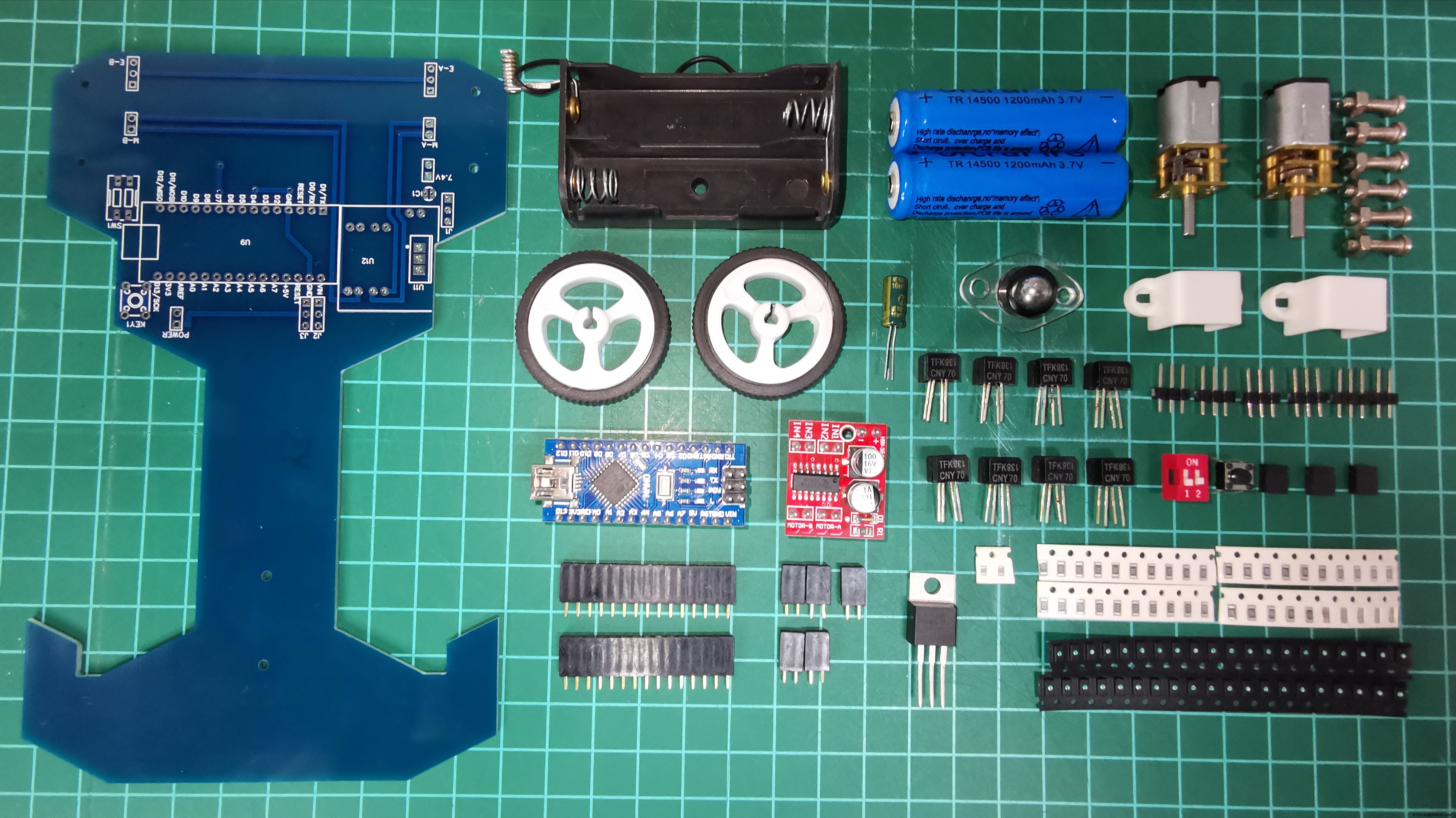 V4 Snelheids Lijnvolgende Robot – Geavanceerd Arduino Nano Systeem