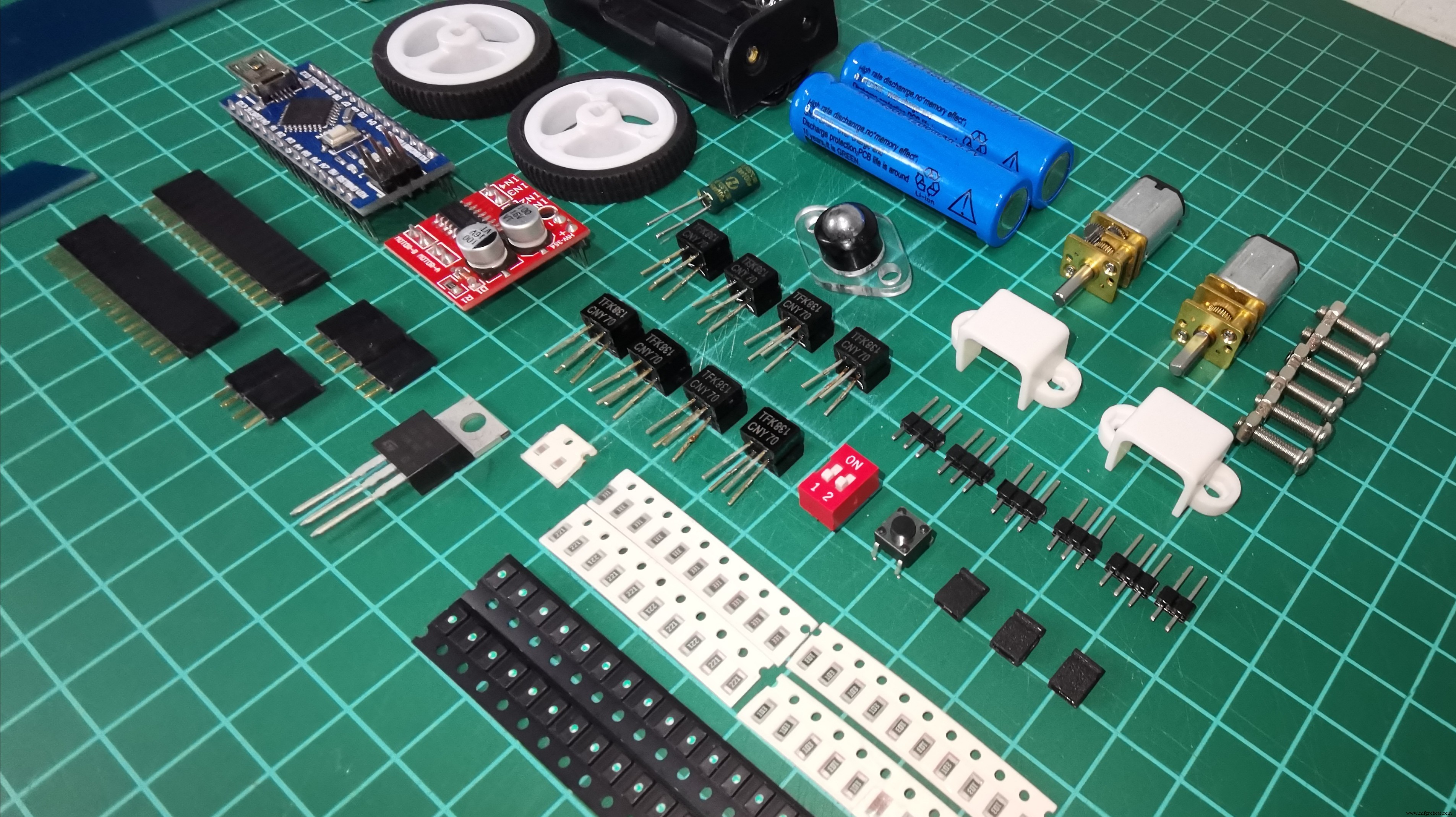 V4 Snelheids Lijnvolgende Robot – Geavanceerd Arduino Nano Systeem