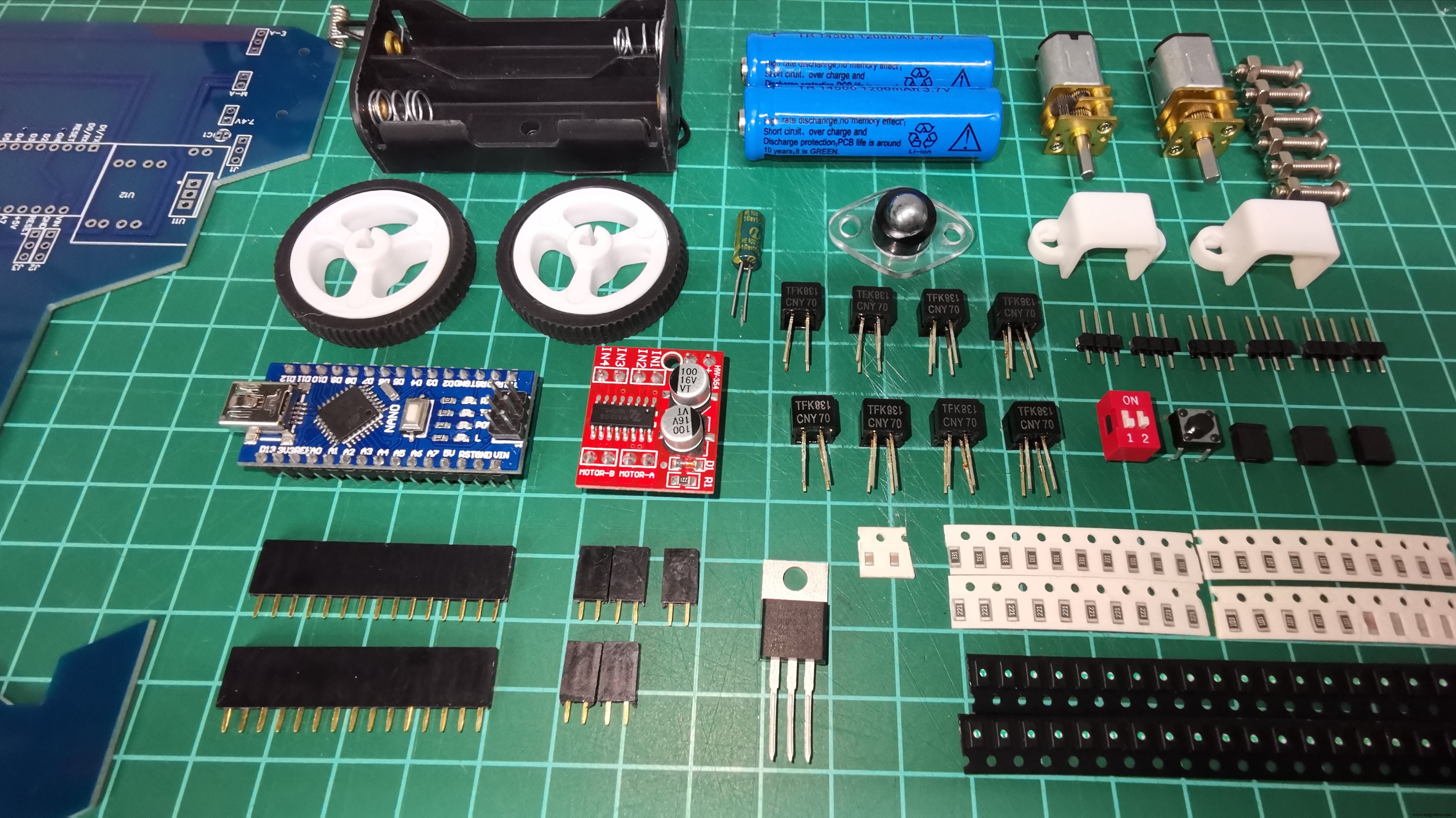 V4 Snelheids Lijnvolgende Robot – Geavanceerd Arduino Nano Systeem