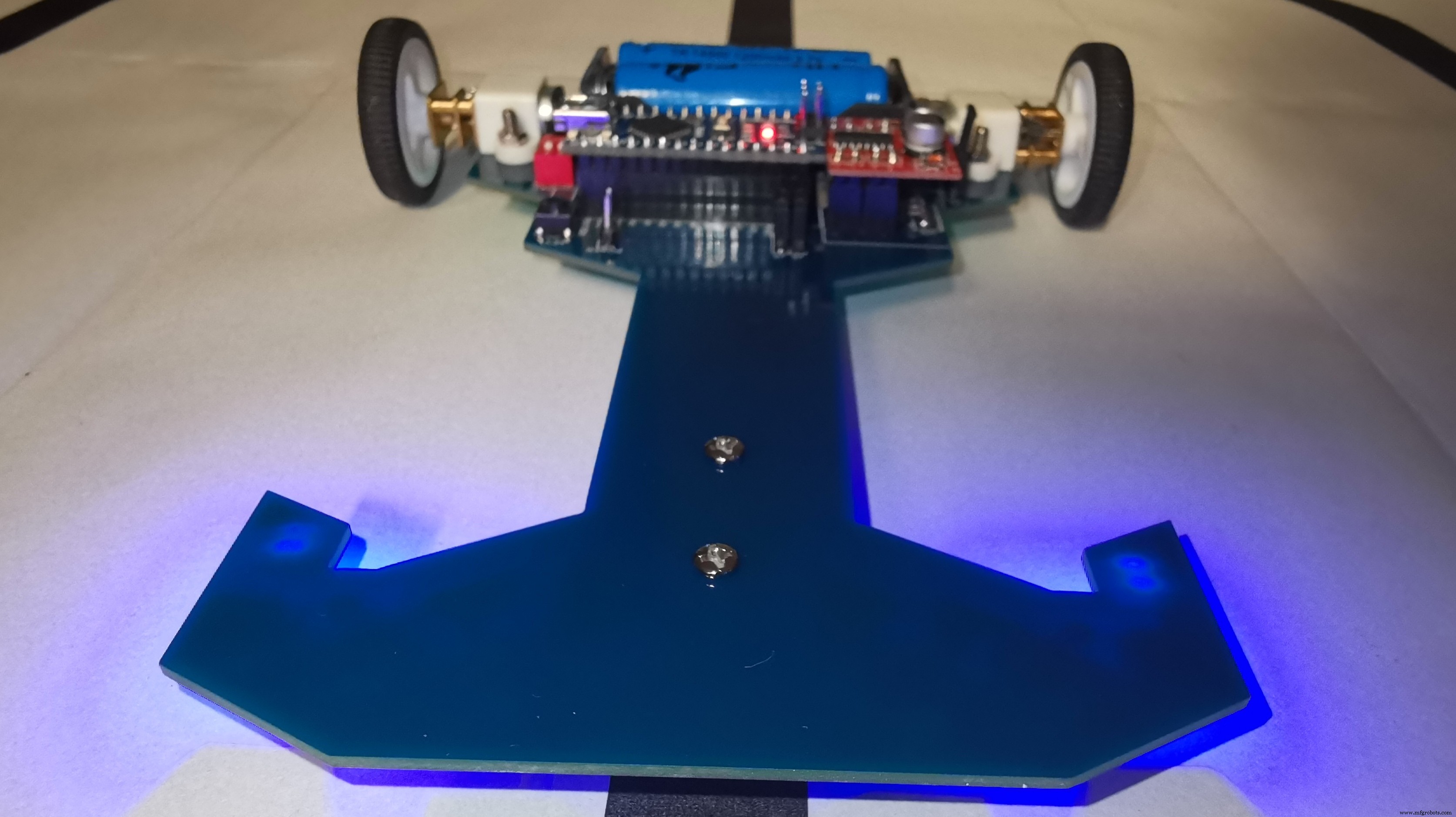 V4 Snelheids Lijnvolgende Robot – Geavanceerd Arduino Nano Systeem