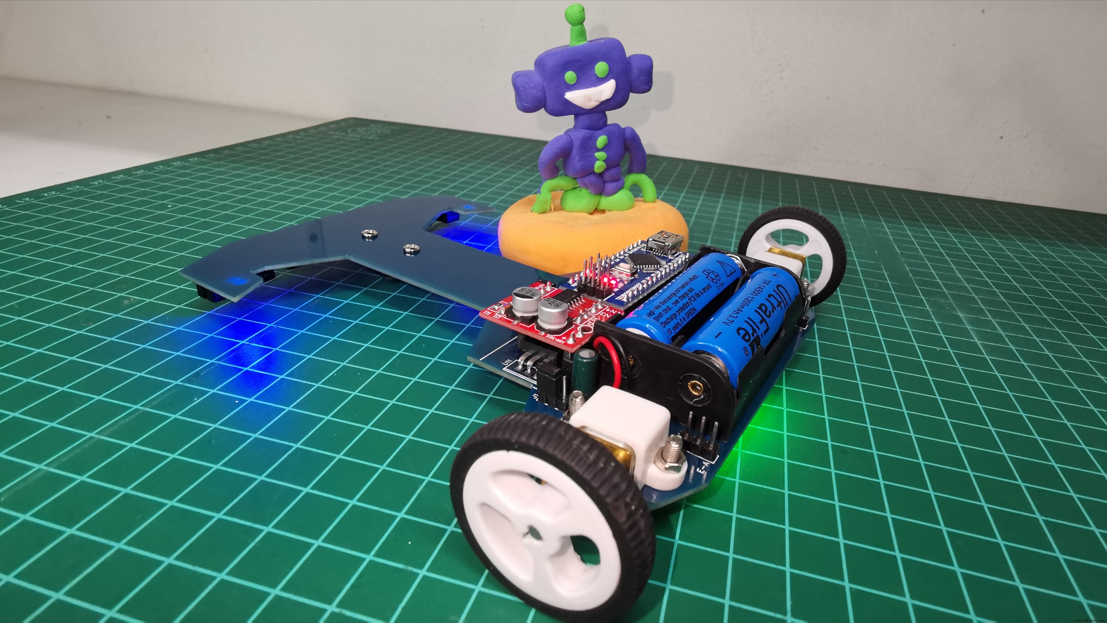 V4 Snelheids Lijnvolgende Robot – Geavanceerd Arduino Nano Systeem