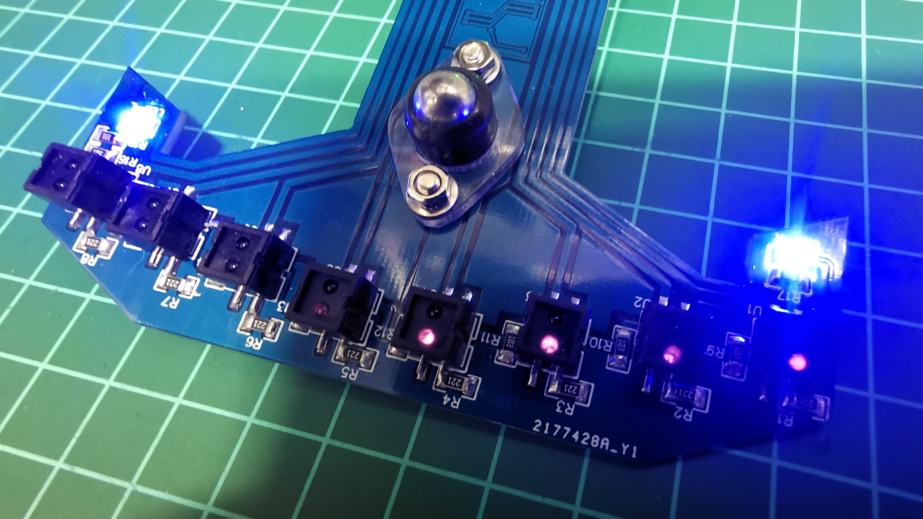 V4 Snelheids Lijnvolgende Robot – Geavanceerd Arduino Nano Systeem