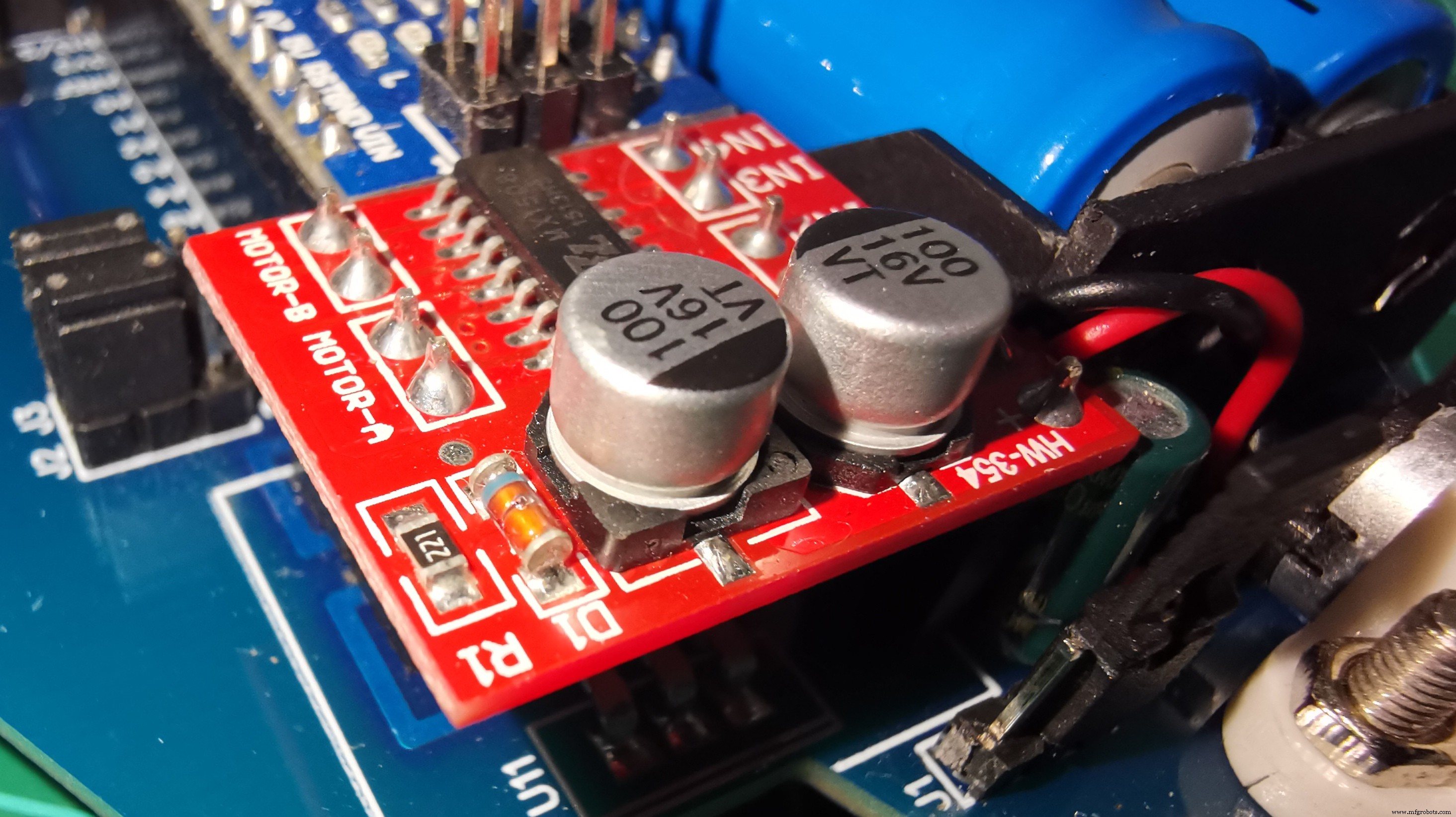 V4 Snelheids Lijnvolgende Robot – Geavanceerd Arduino Nano Systeem