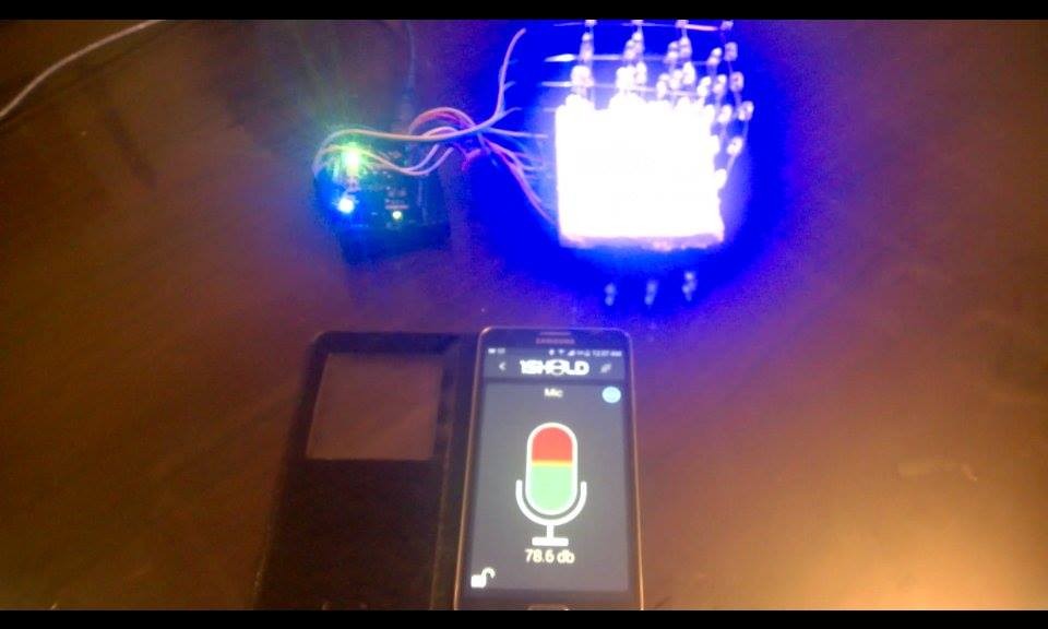 Bouw een 4x4x4 LED-kubus met Arduino Uno & 1Sheeld – Interactief LED-project