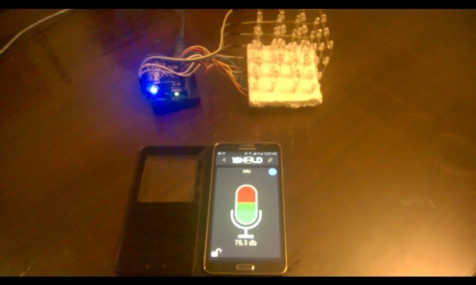 Bouw een 4x4x4 LED-kubus met Arduino Uno & 1Sheeld – Interactief LED-project