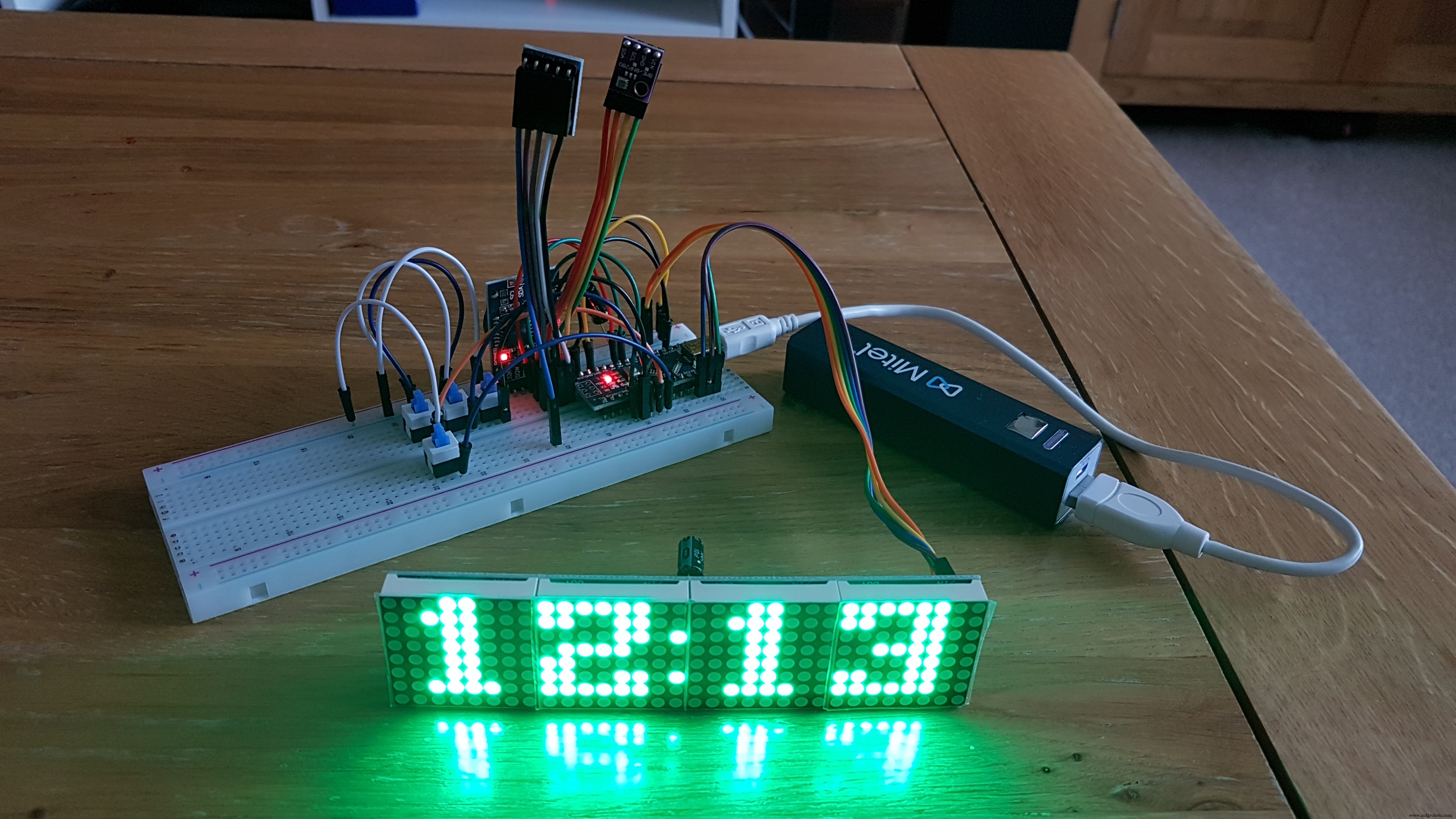 Hoog-precieze LED-matrix klok met DS3231 RTC, BME280 weerdata, BH1750 lichtsensor & ESP01 NTP-synchronisatie