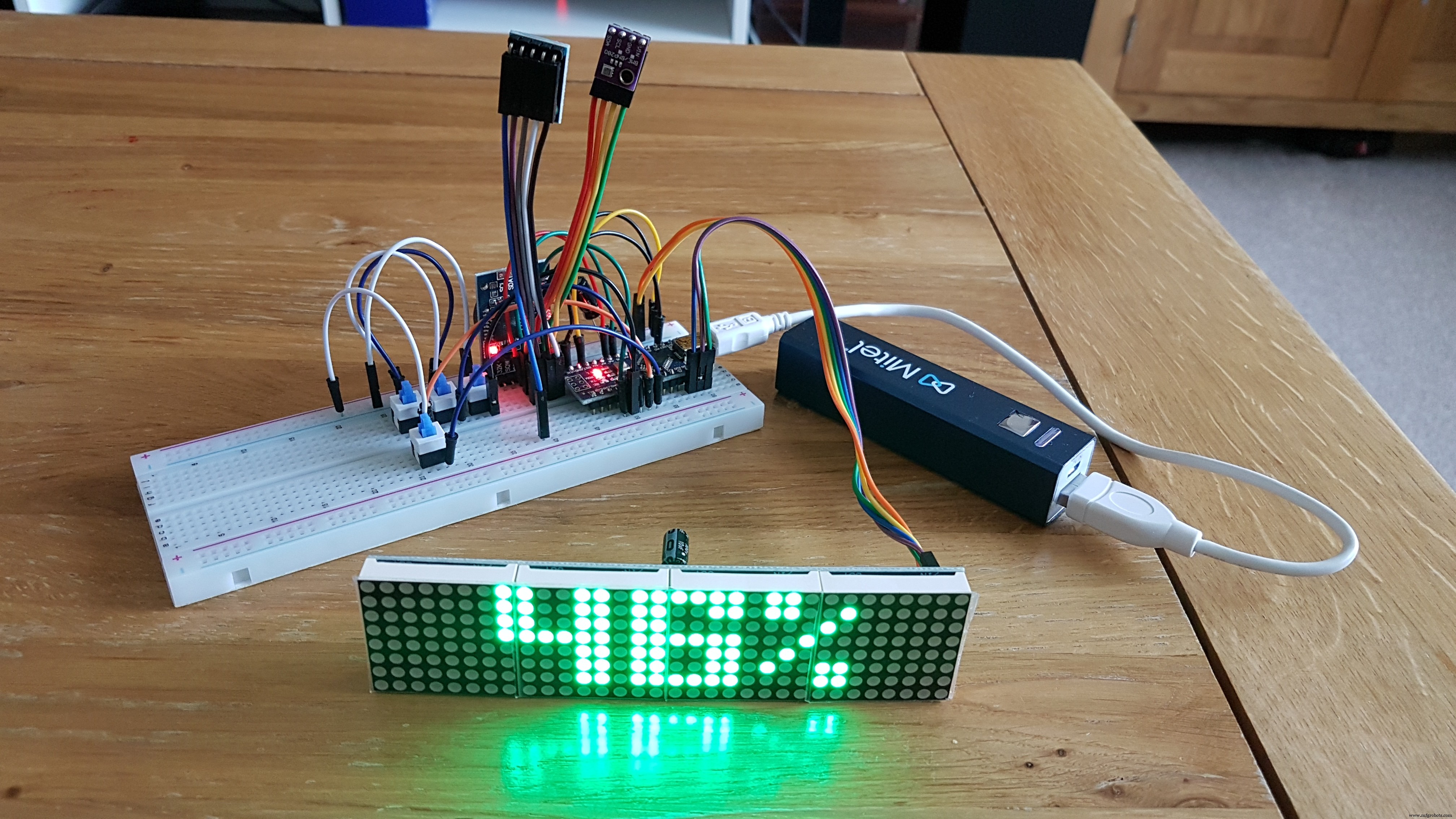 Hoog-precieze LED-matrix klok met DS3231 RTC, BME280 weerdata, BH1750 lichtsensor & ESP01 NTP-synchronisatie