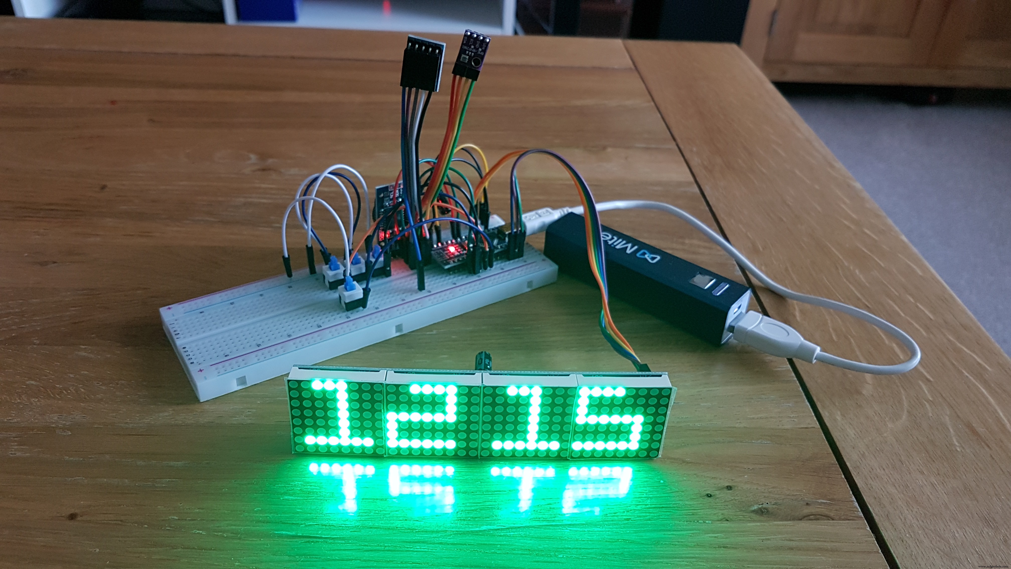 Hoog-precieze LED-matrix klok met DS3231 RTC, BME280 weerdata, BH1750 lichtsensor & ESP01 NTP-synchronisatie
