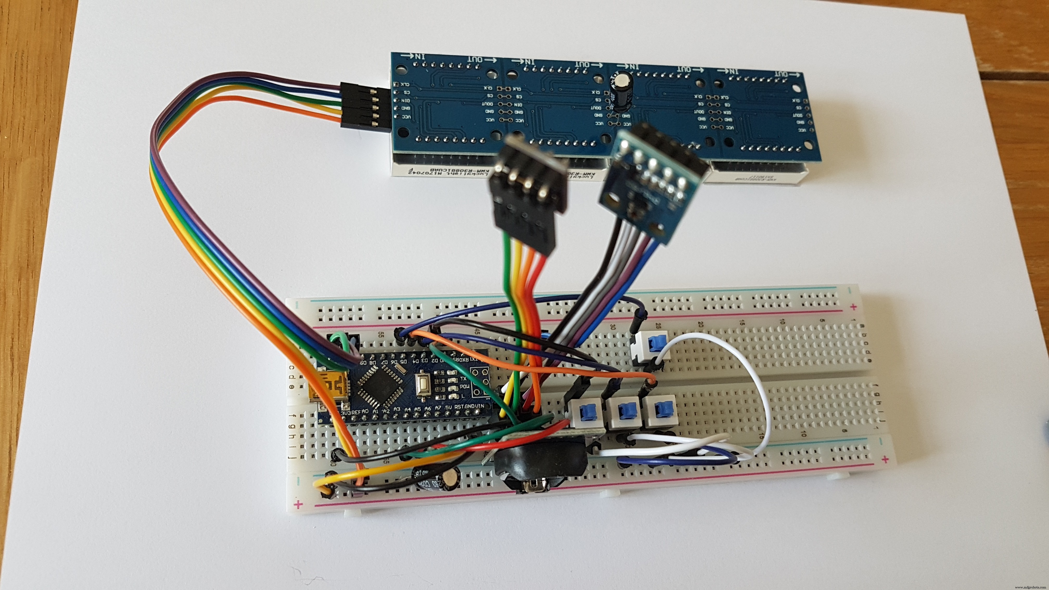 Hoog-precieze LED-matrix klok met DS3231 RTC, BME280 weerdata, BH1750 lichtsensor & ESP01 NTP-synchronisatie