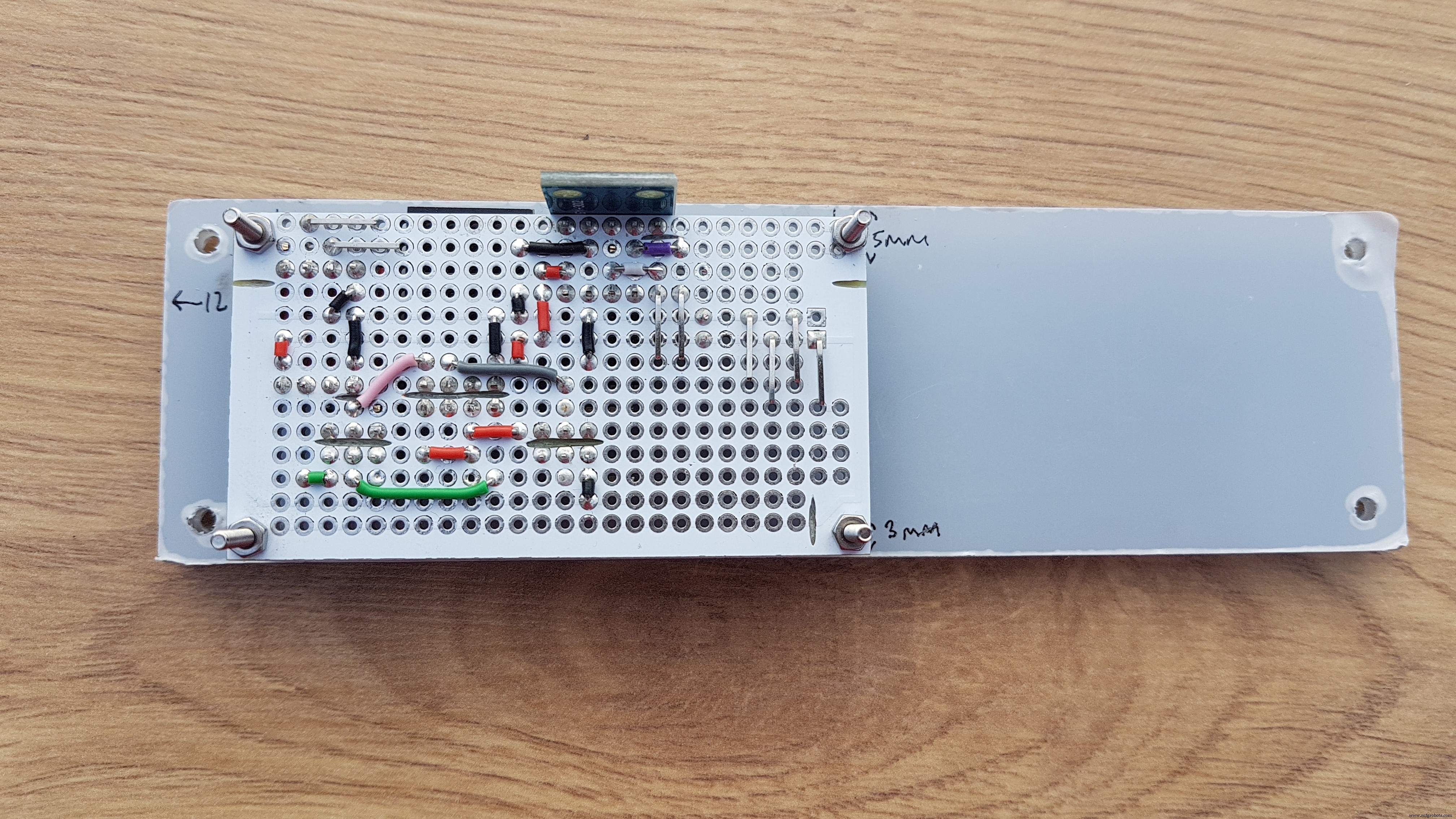 Hoog-precieze LED-matrix klok met DS3231 RTC, BME280 weerdata, BH1750 lichtsensor & ESP01 NTP-synchronisatie