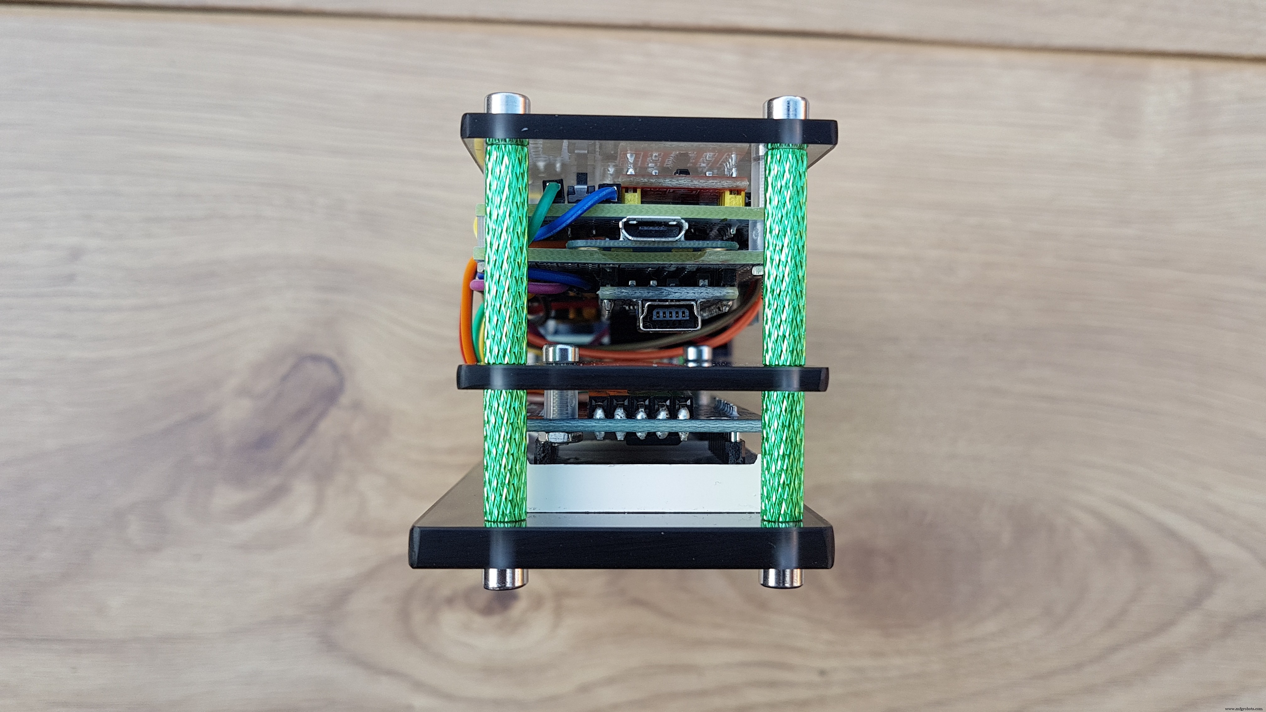 Hoog-precieze LED-matrix klok met DS3231 RTC, BME280 weerdata, BH1750 lichtsensor & ESP01 NTP-synchronisatie