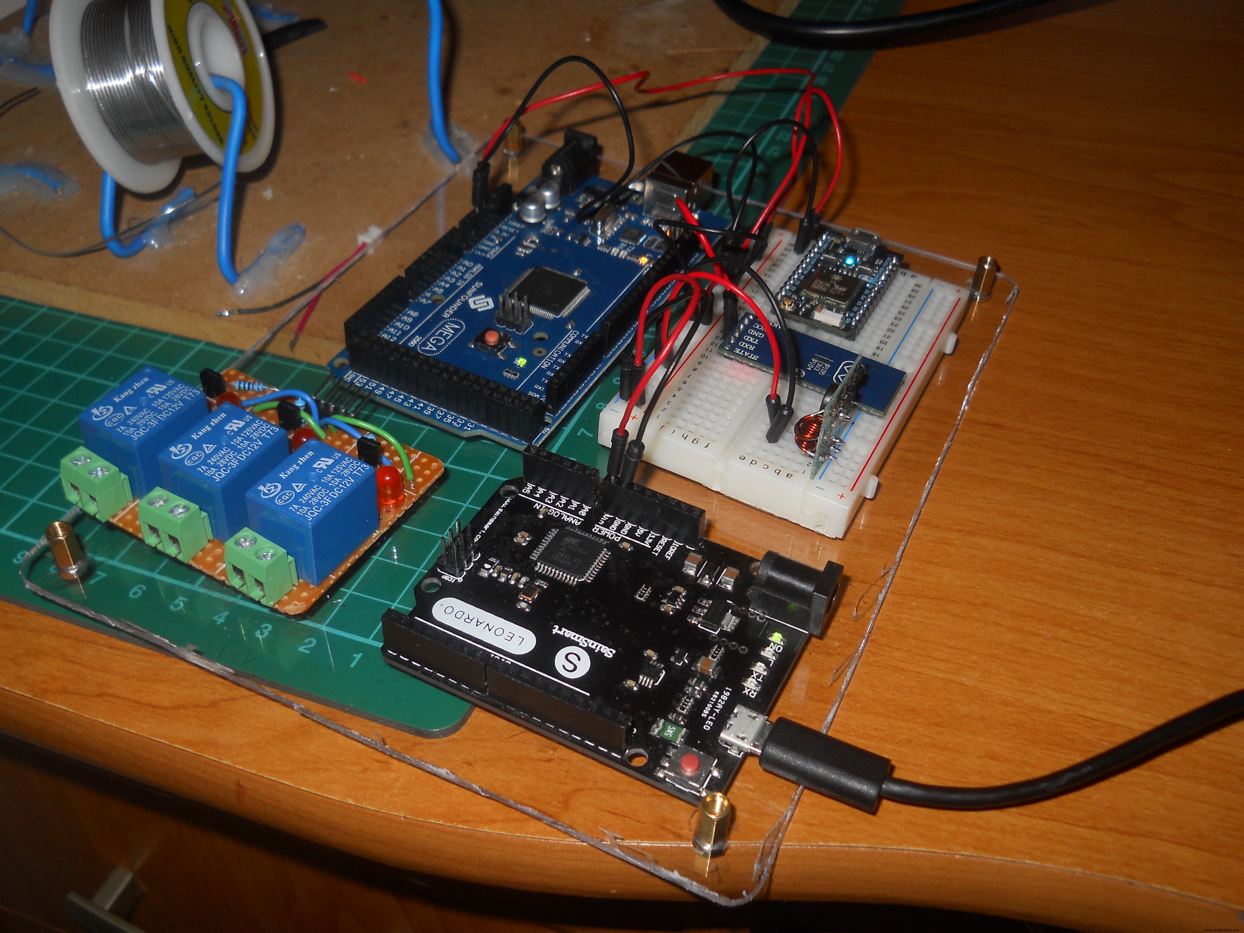 Uw Robot Besturen met Hersengolven: Uitgebreid Arduino Project