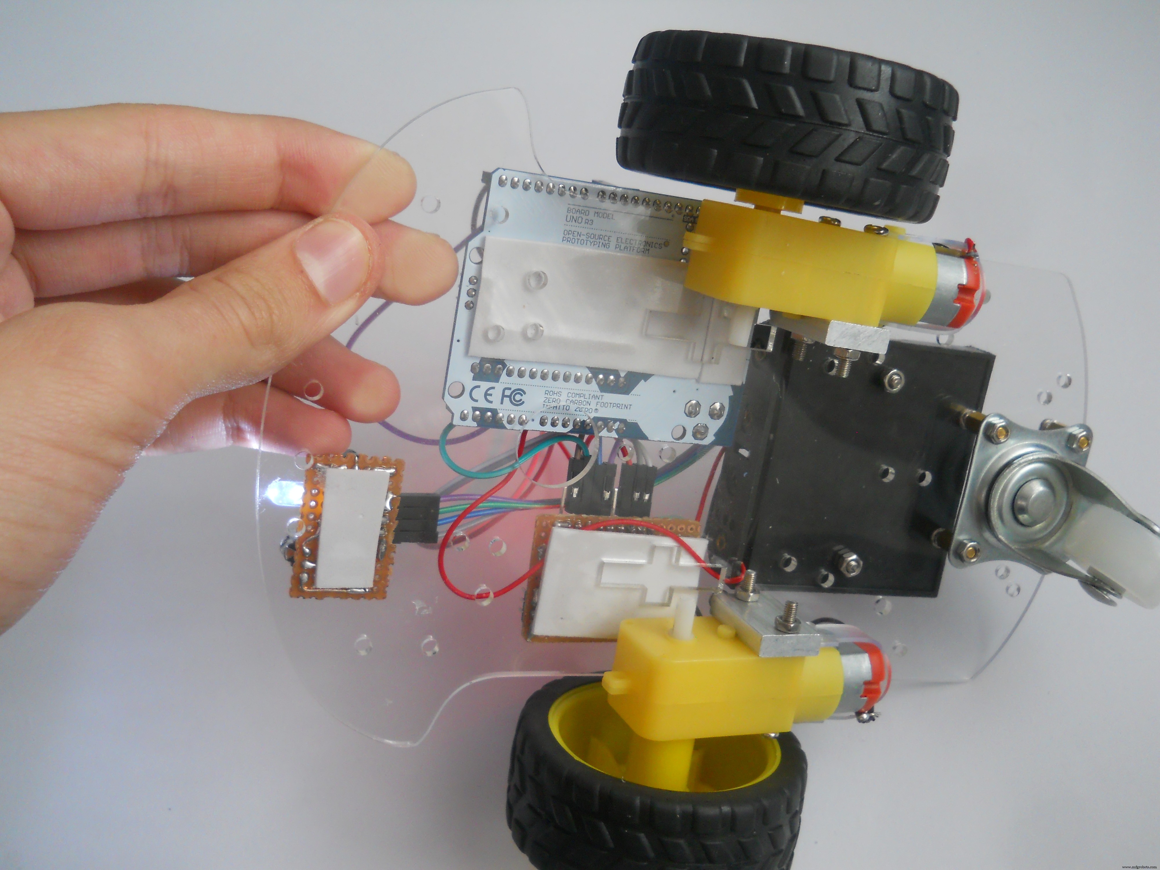 Uw Robot Besturen met Hersengolven: Uitgebreid Arduino Project