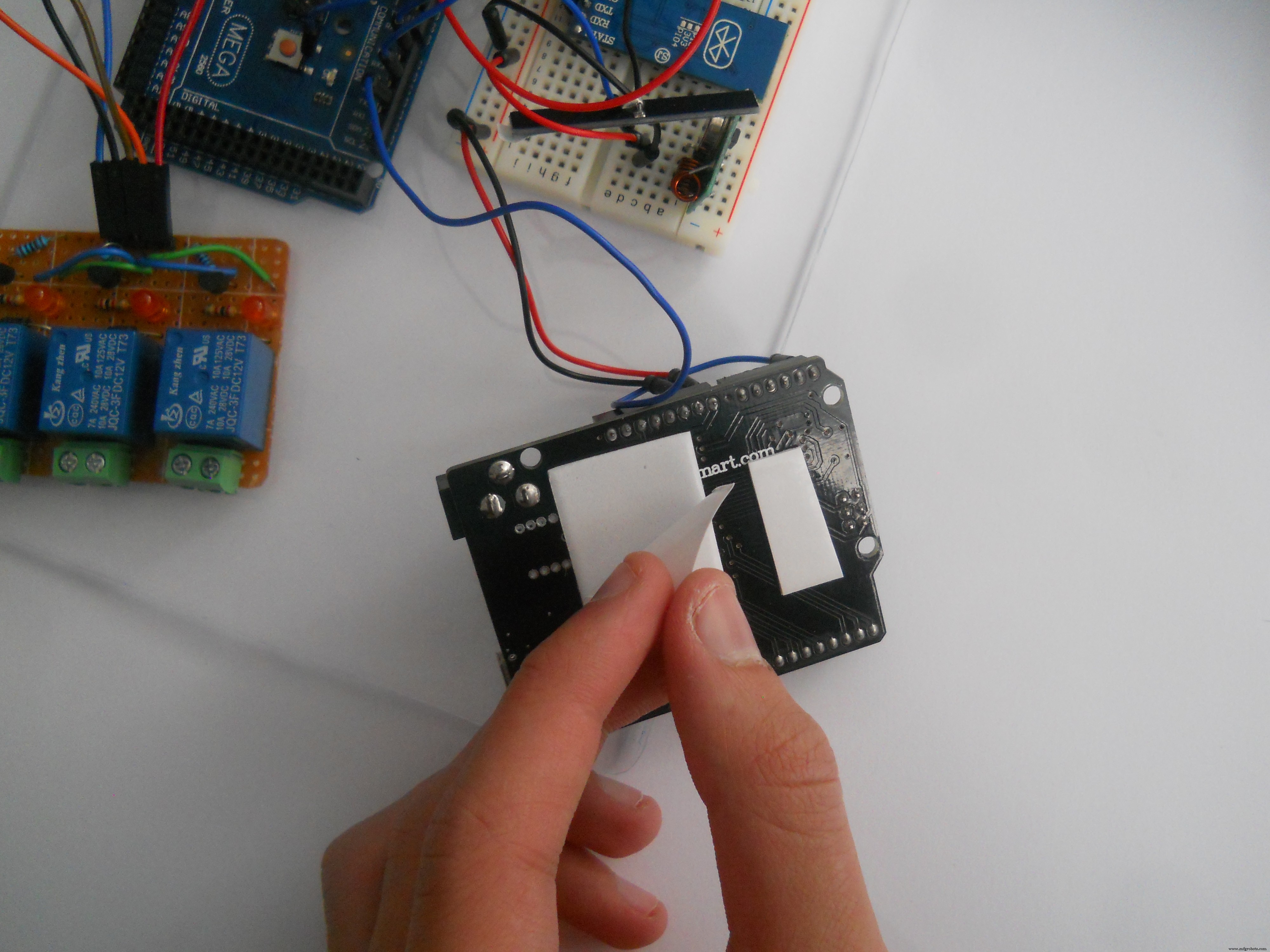 Uw Robot Besturen met Hersengolven: Uitgebreid Arduino Project