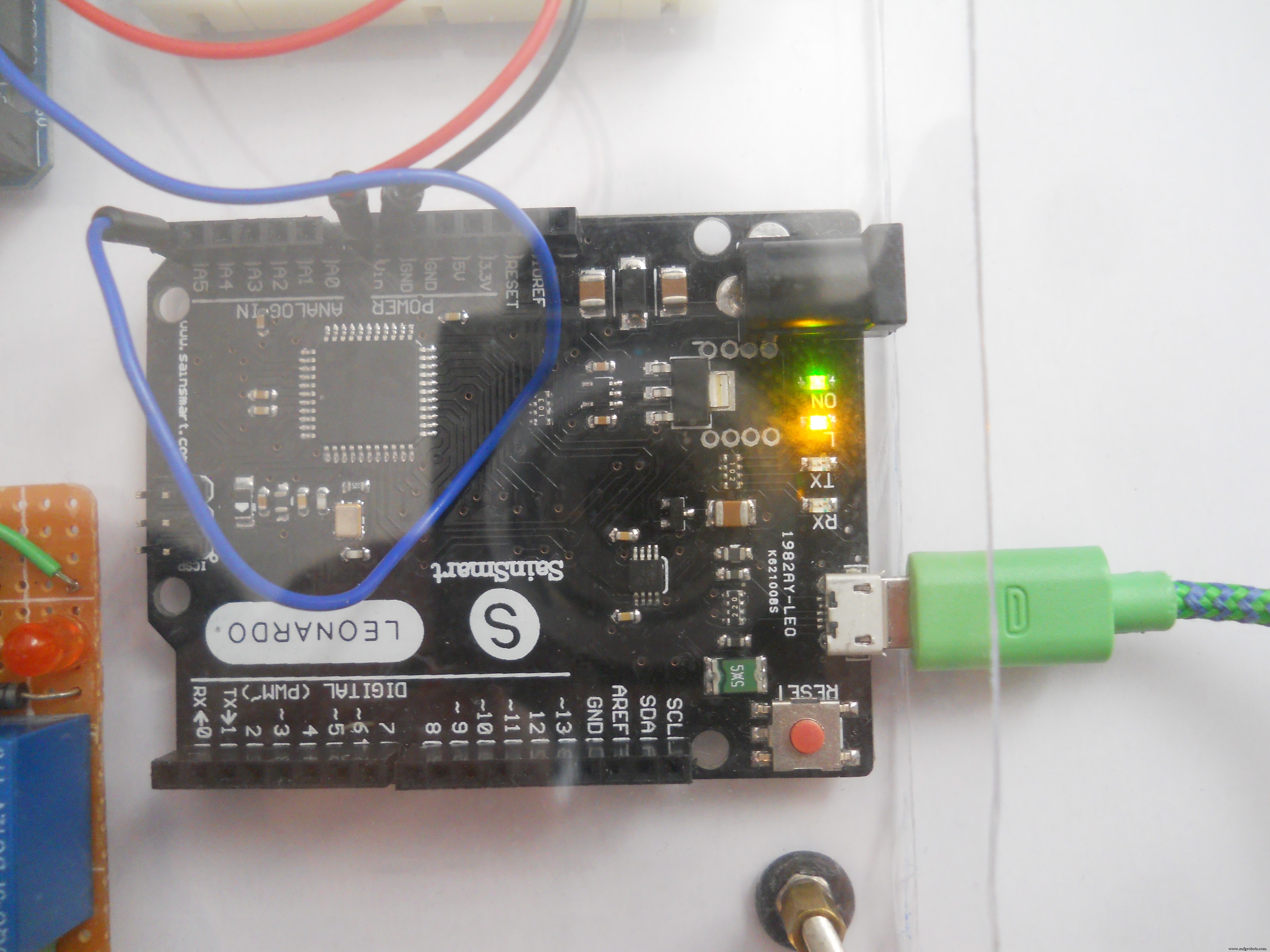 Uw Robot Besturen met Hersengolven: Uitgebreid Arduino Project