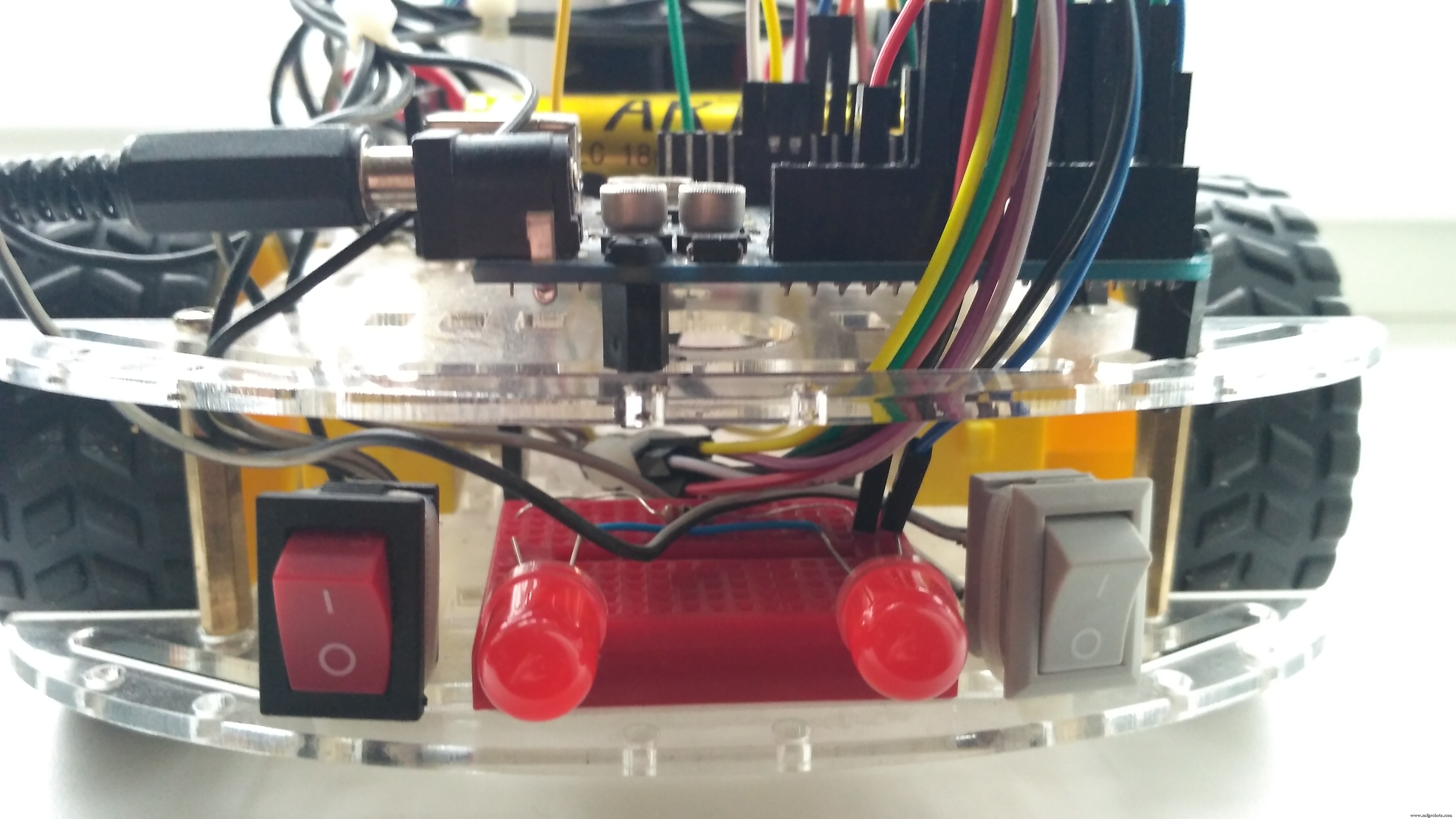 Arduino 4WD RC-auto: complete onderdelenlijst en bouwhandleiding
