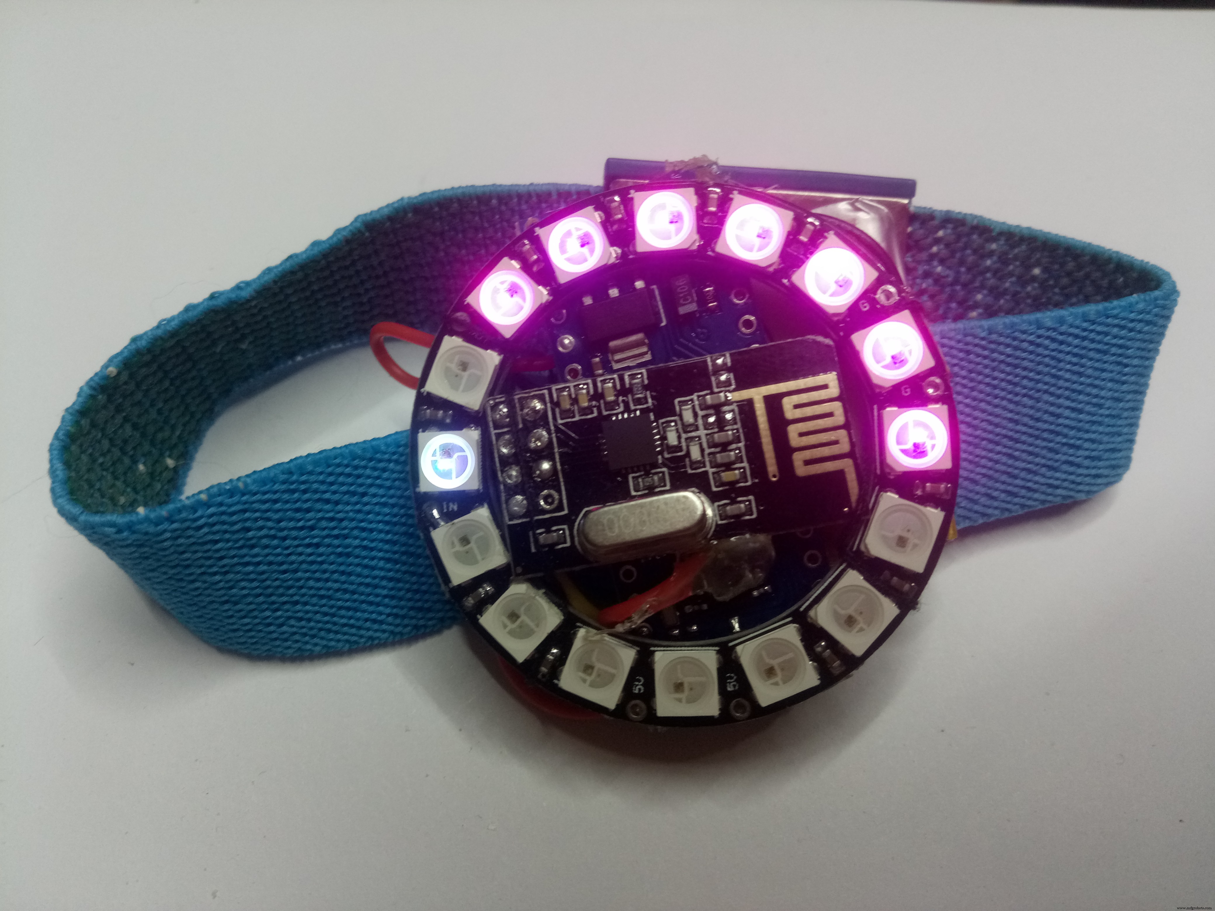 Draadloze ECG-hartslagmonitor: weerebaar ontwerp met Arduino Nano & nRF24