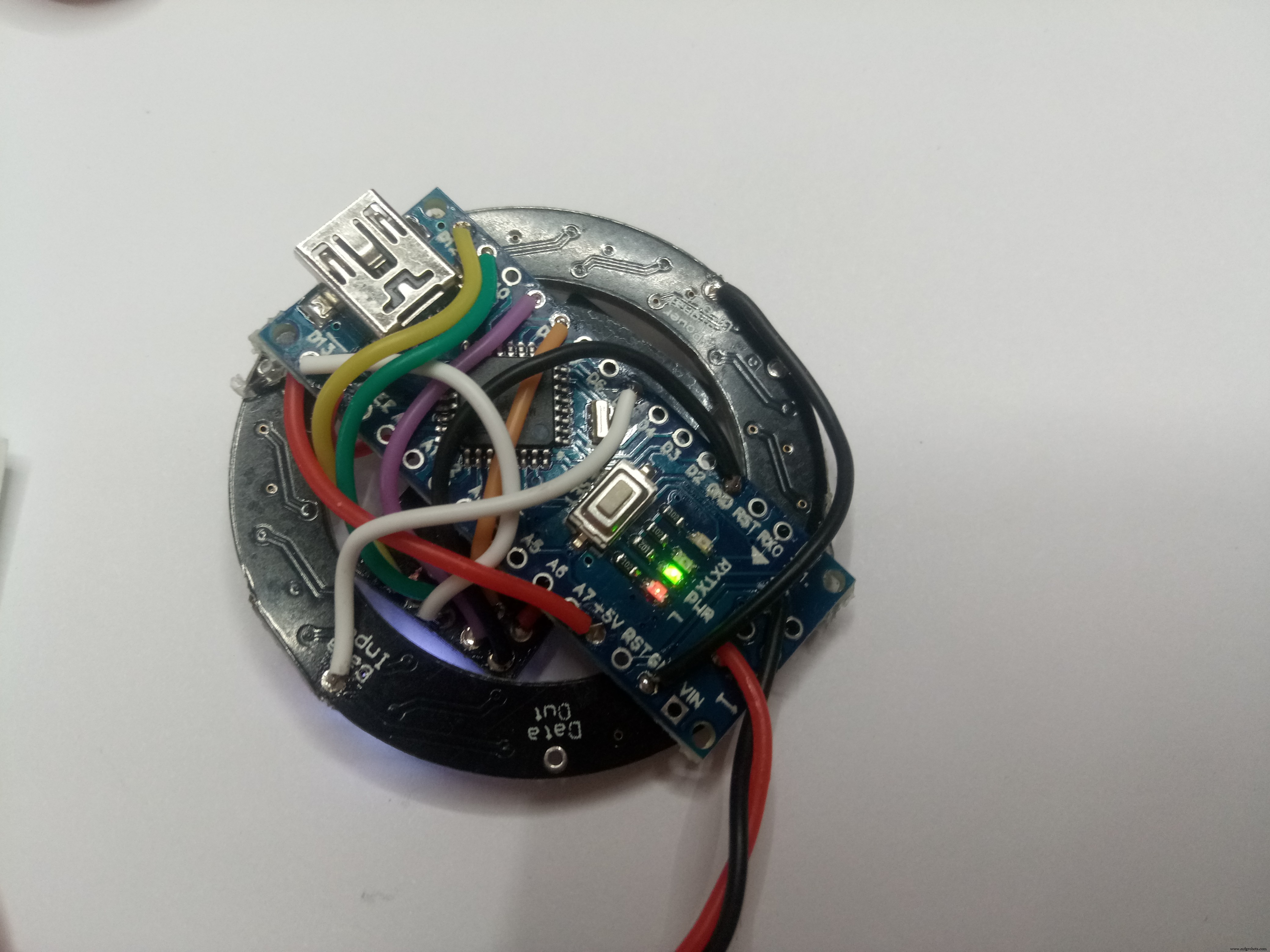 Draadloze ECG-hartslagmonitor: weerebaar ontwerp met Arduino Nano & nRF24