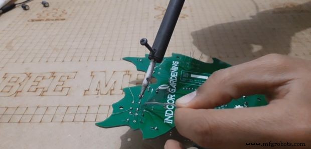 Arduino-gestuurde indoor tuin: Slimme, geautomatiseerde plantenverzorging