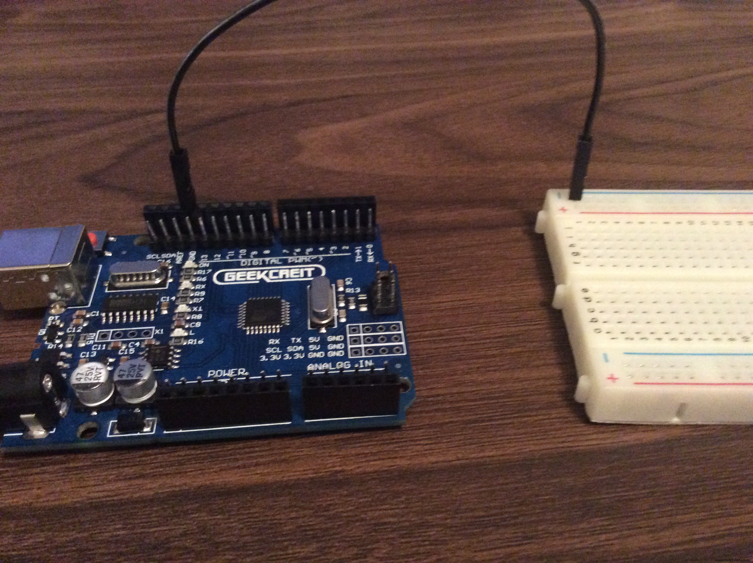 Realistische verkeerslichtsimulator bouwen met Arduino UNO