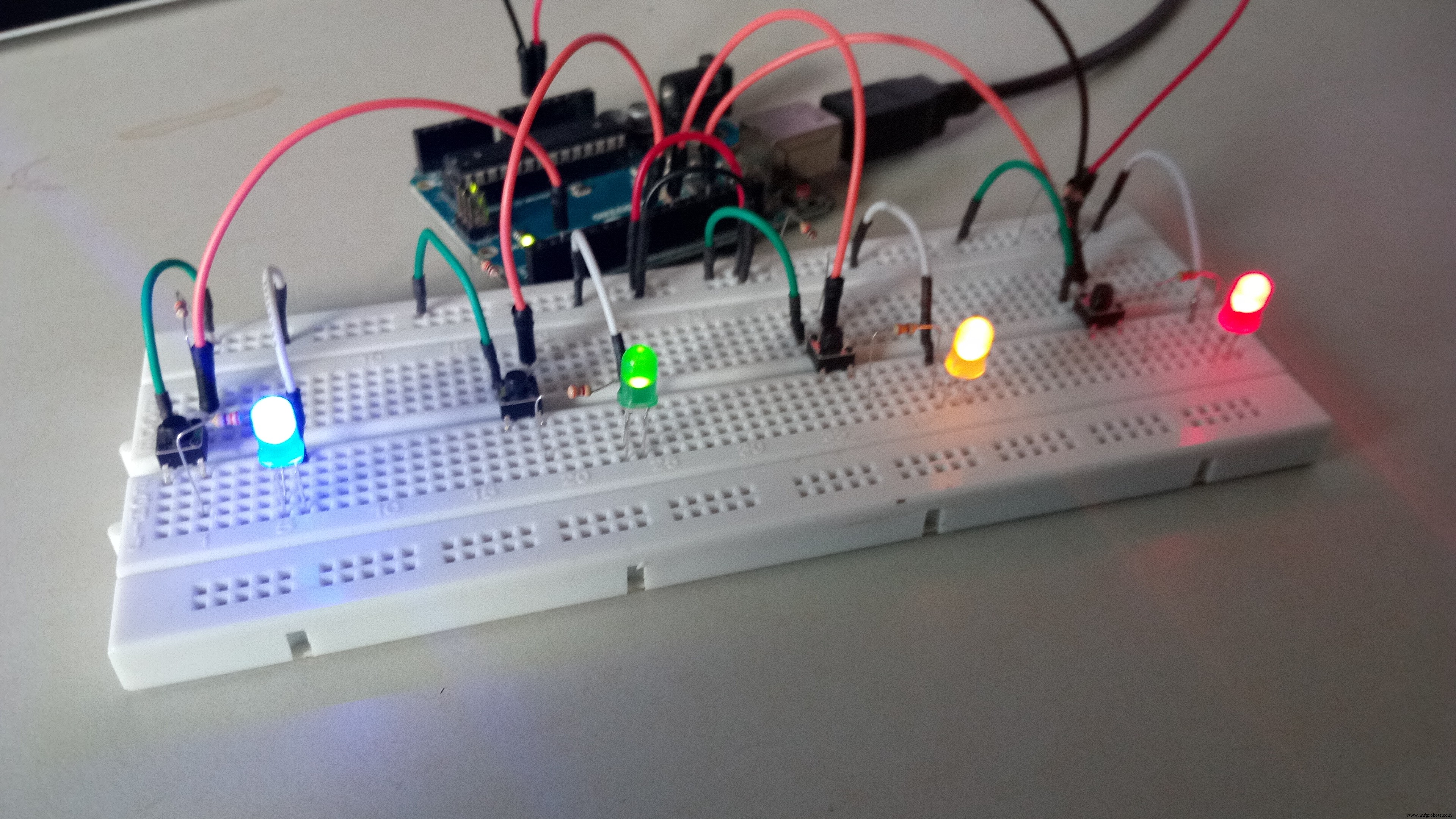 Bouw een Arduino Geheugenspel (Simon Kloon) – Stap-voor-stap Handleiding