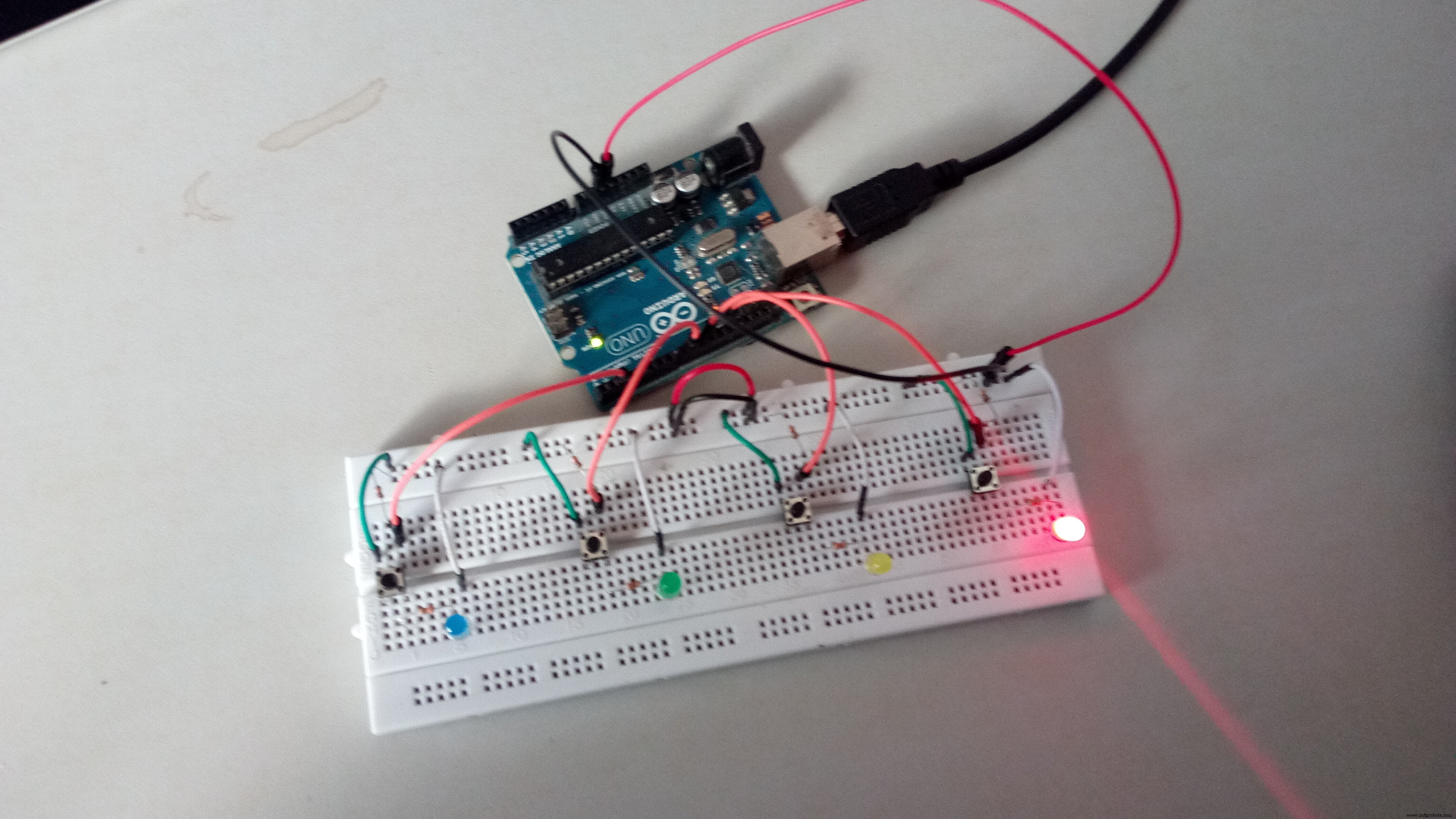 Bouw een Arduino Geheugenspel (Simon Kloon) – Stap-voor-stap Handleiding