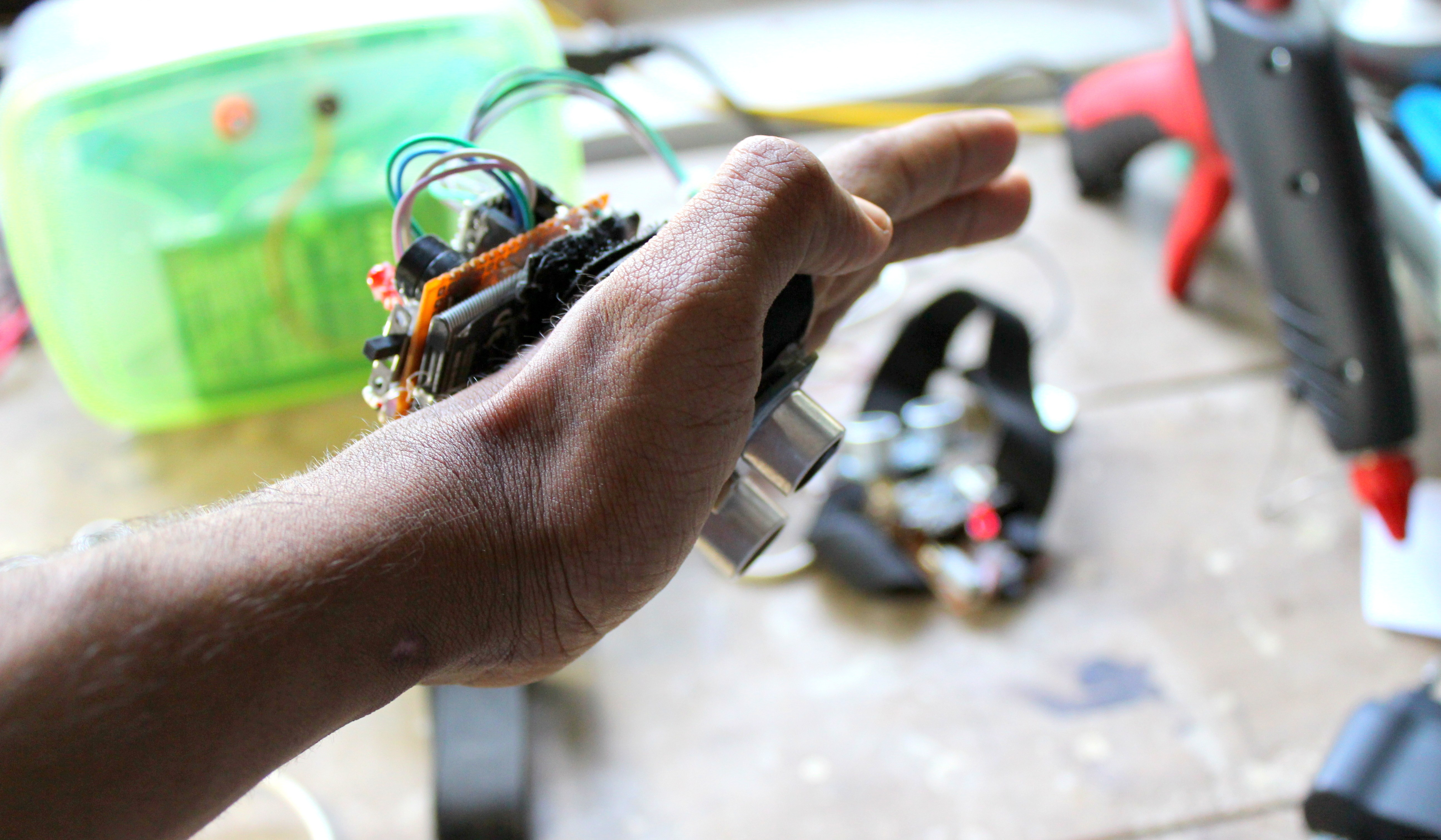 Arduino-aangedreven Derde Oog: Hulpmiddel voor Blinden
