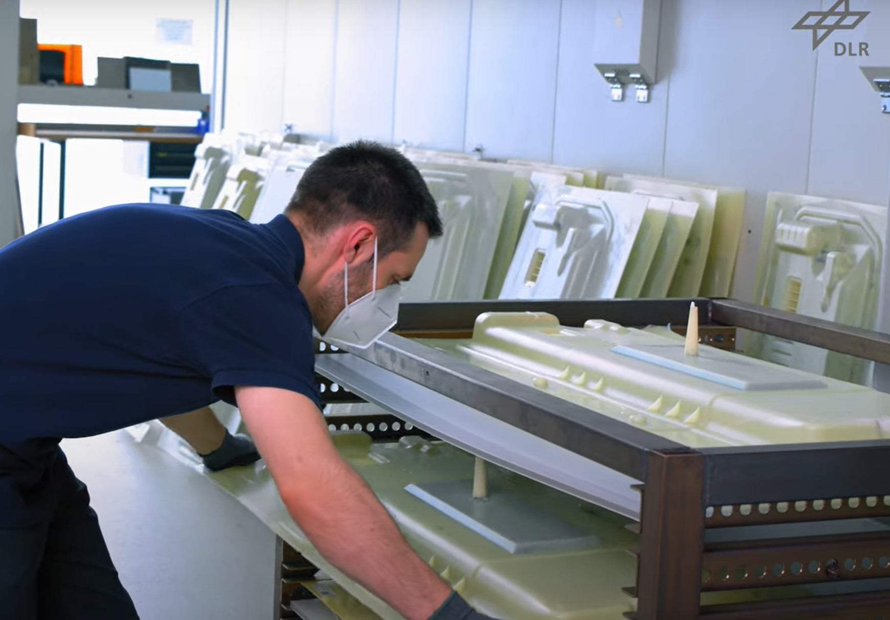 CosiMo Demonstreert Geavanceerde Slim Thermoplastic RTM voor Batterijbak Simulatie