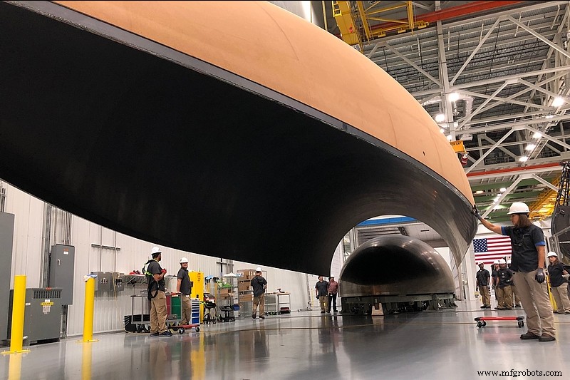 Eerste volledig in VS geproduceerde fairing met OOA-composieten lanceert in de ruimte