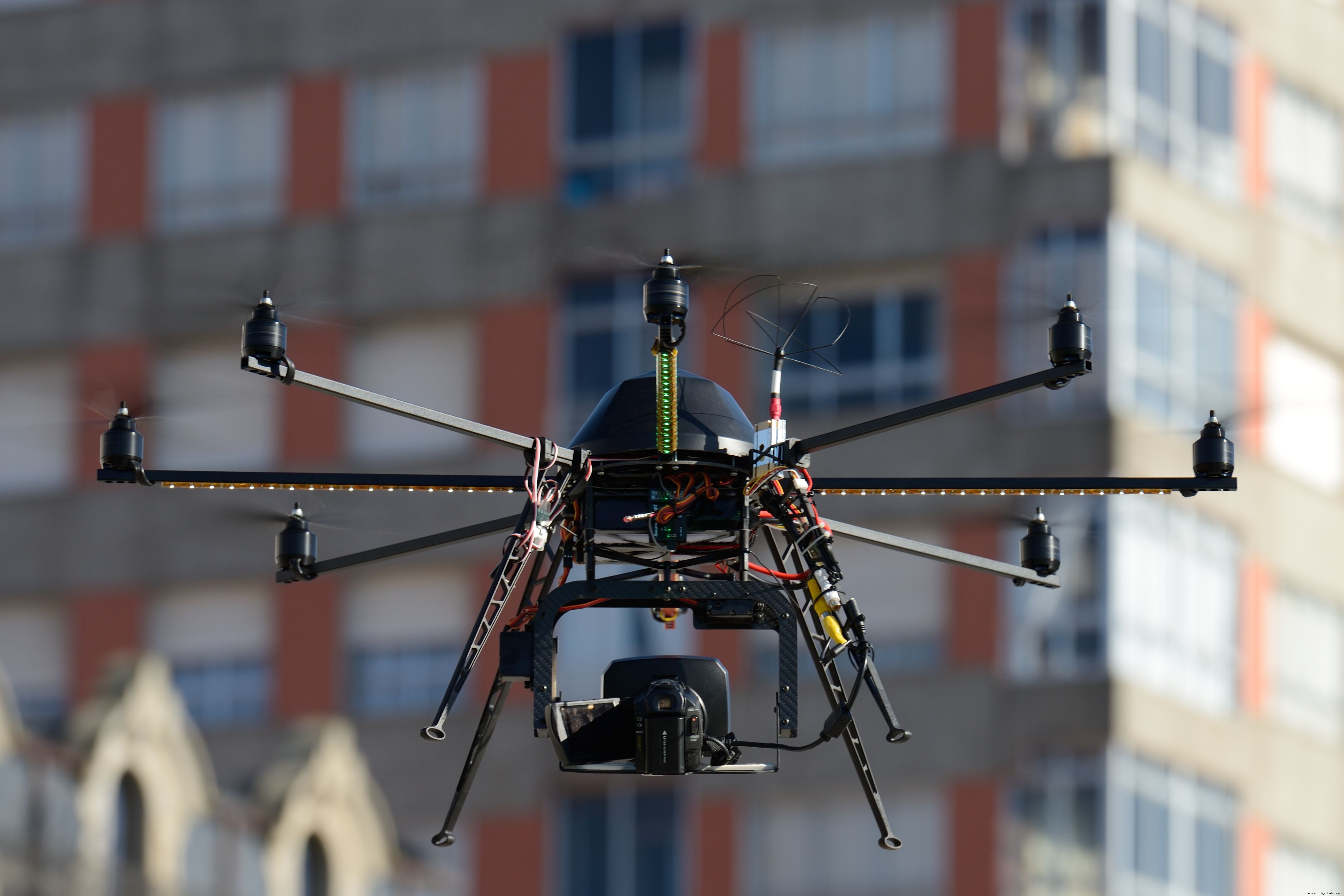 De materialen achter moderne drones: van koolstofvezel tot lithium-ion batterijen