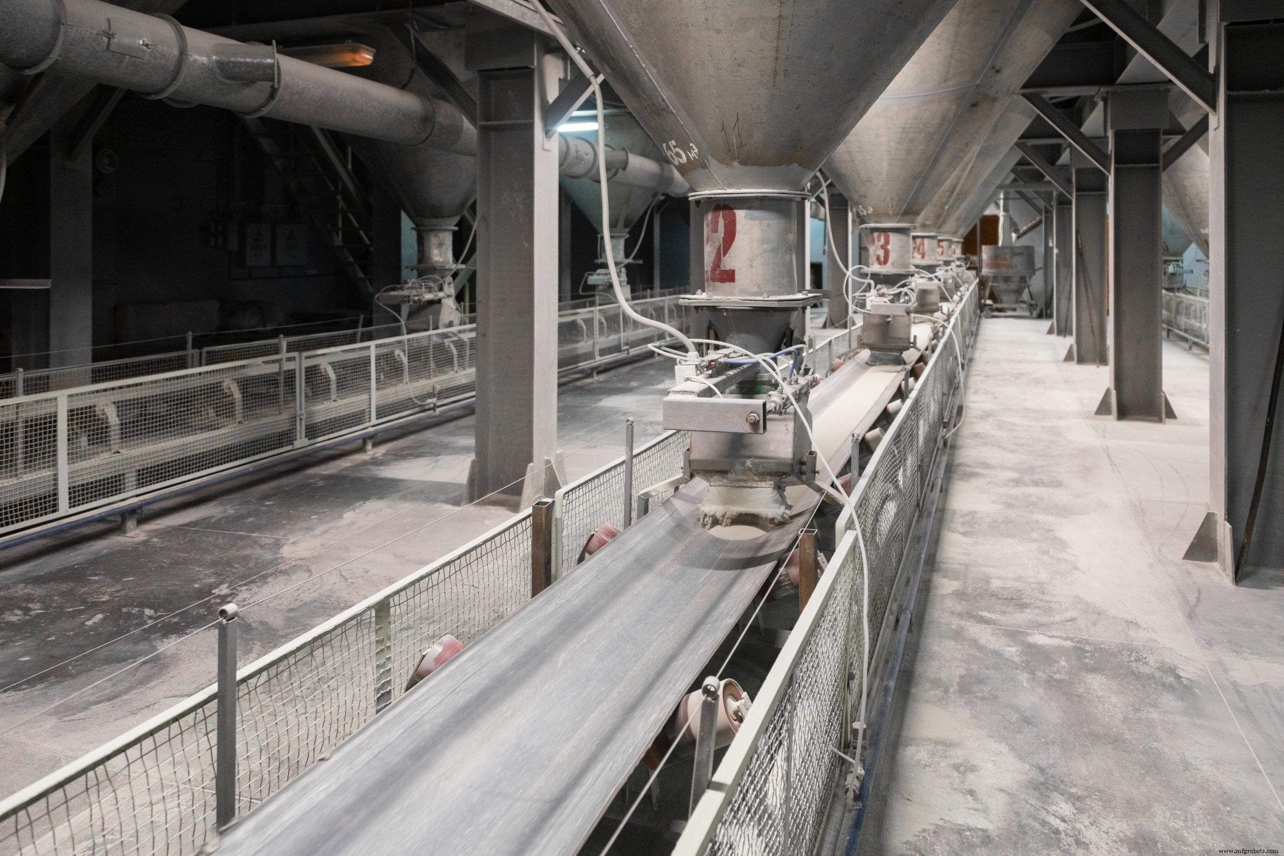 Top 10 Essentiële Toepassingen van Aluminiumoxidepoeder in de Industrie