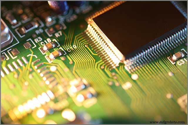 Geïntegreerde Circuits Uitgelegd: Complete Gids voor Ingenieurs