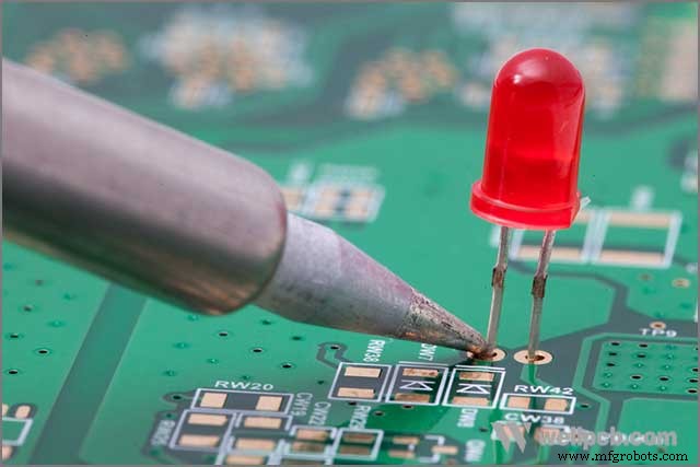 15 Essentiële Elektronische Printplaatcomponenten Die U Moet Kenen