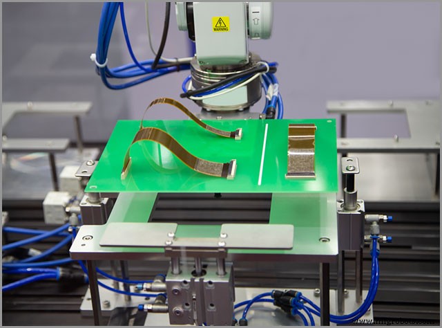 De Juiste Rigid-Flex PCB Fabrikant Kiezen: Een Uitgebreide Gids