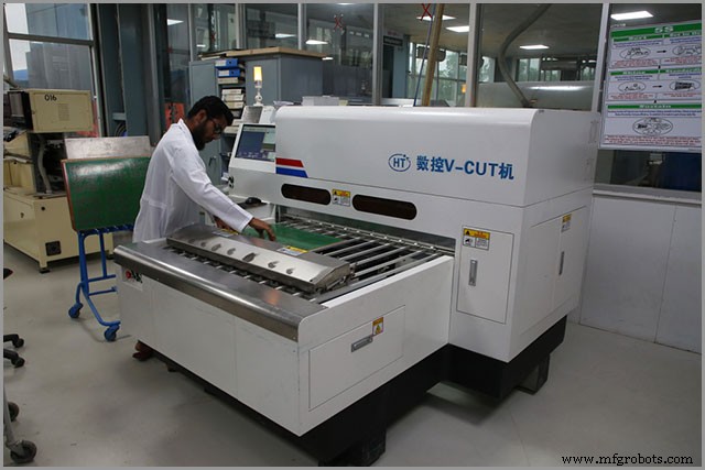 De Juiste Rigid-Flex PCB Fabrikant Kiezen: Een Uitgebreide Gids