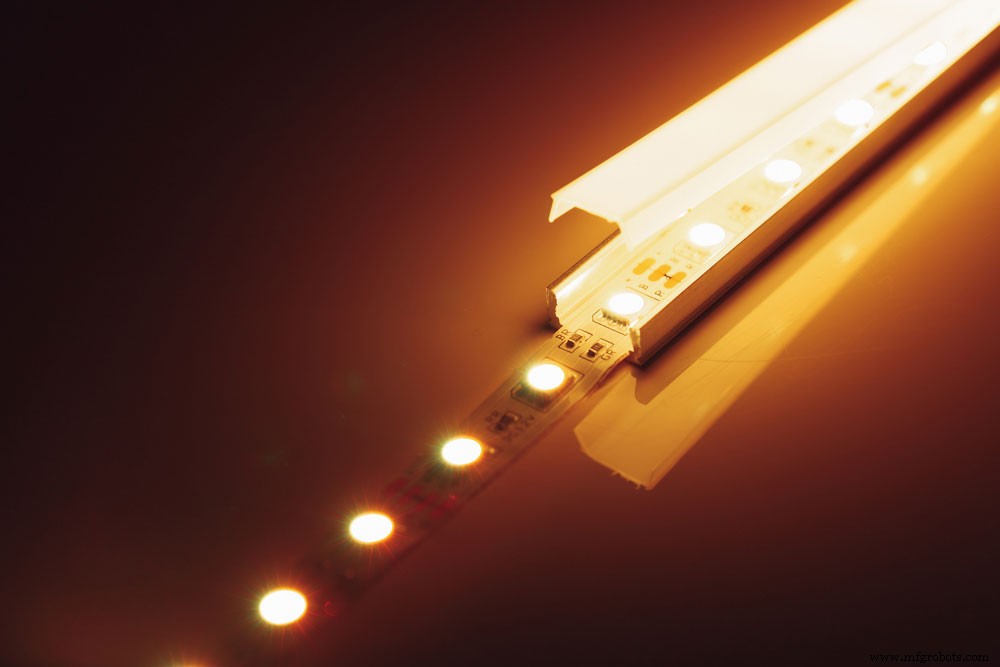 LED Strip Diffusers: Hoe Ze Licht Gelijkmatig Verdelen Voor Optimale Ontwerp