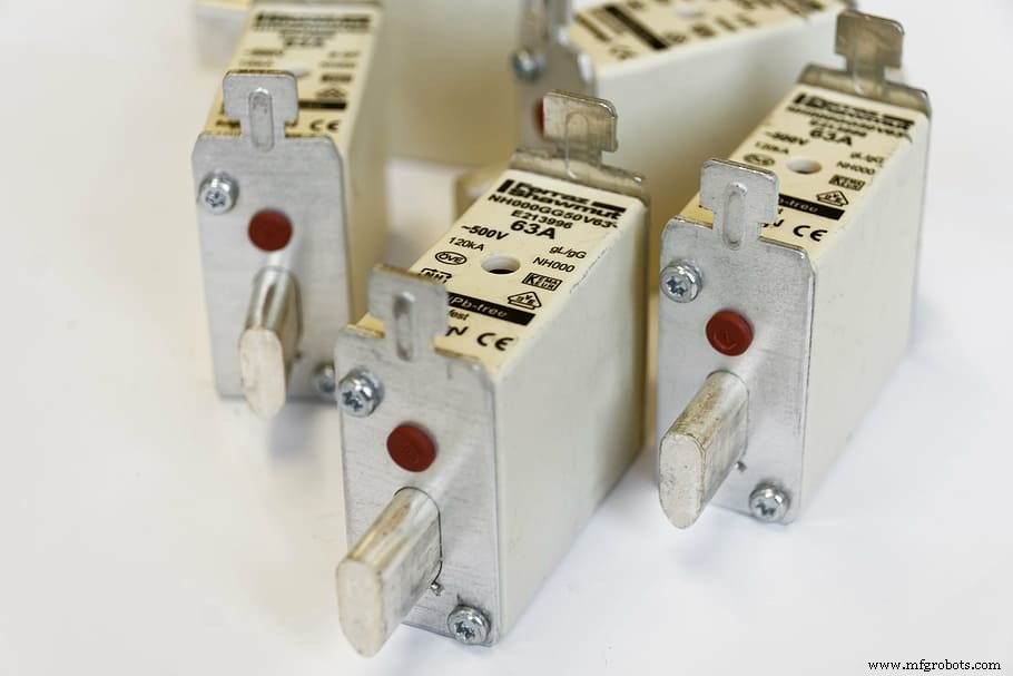 Varistor-symbolen uitgelegd: Circuits beschermen en praktische toepassingen