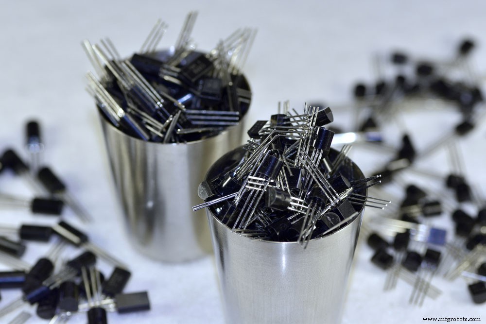 SL100-transistor uitgelegd: ontwerp, specificaties en toepassingen