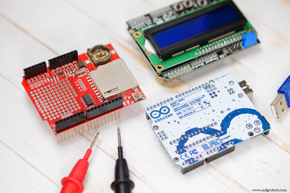 AT89C51 Microcontroller: Overzicht, Pinouts, Programmeertips & Alternatieven