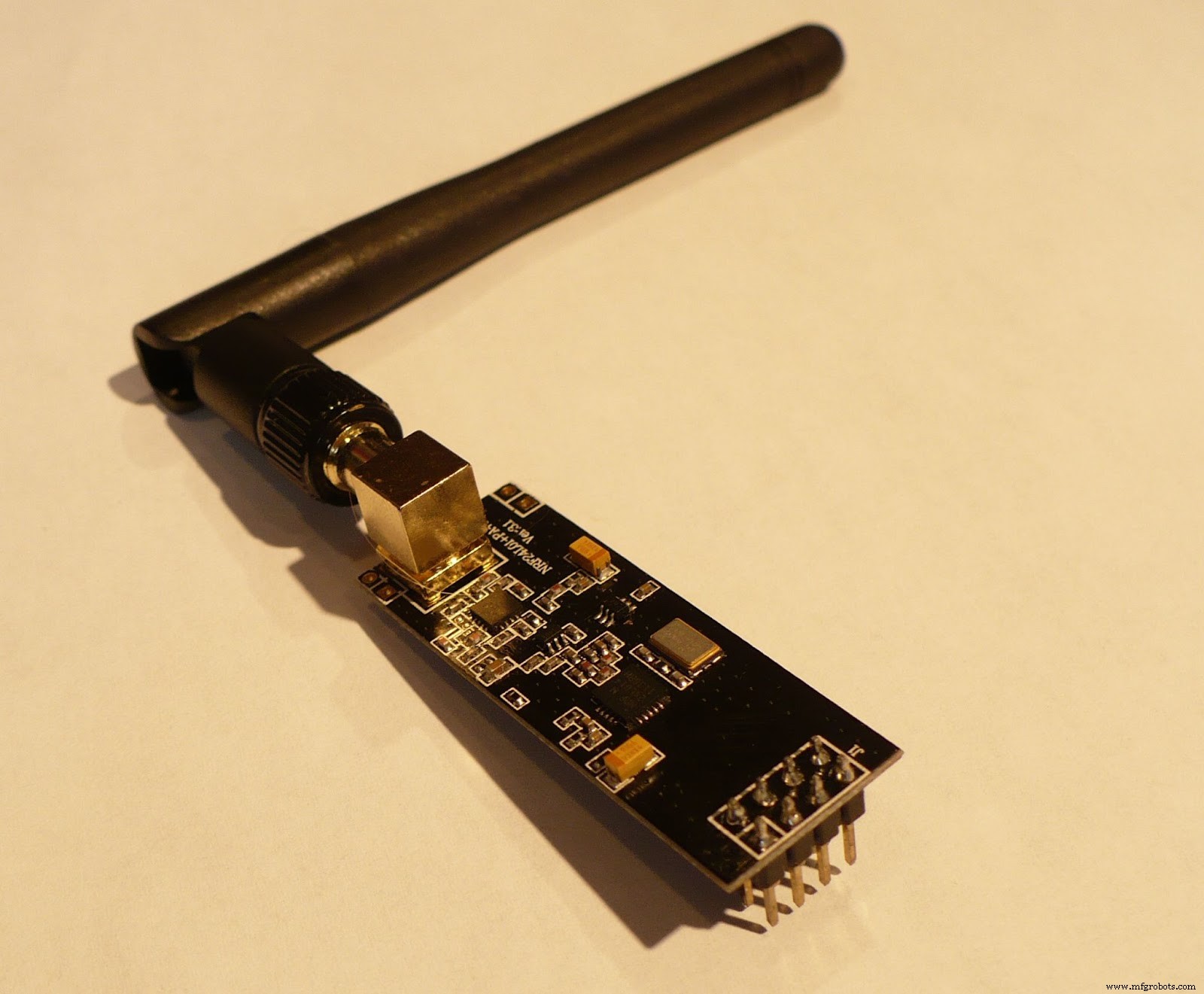 Rubber Duck Antennes: Ontwerp, Efficiëntie en Elektrische Prestaties Uitgelegd
