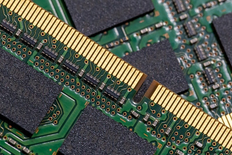 Gevernkelde PCB s: Superieure Geleiding en Betrouwbaarheid voor High-Performance Elektronica
