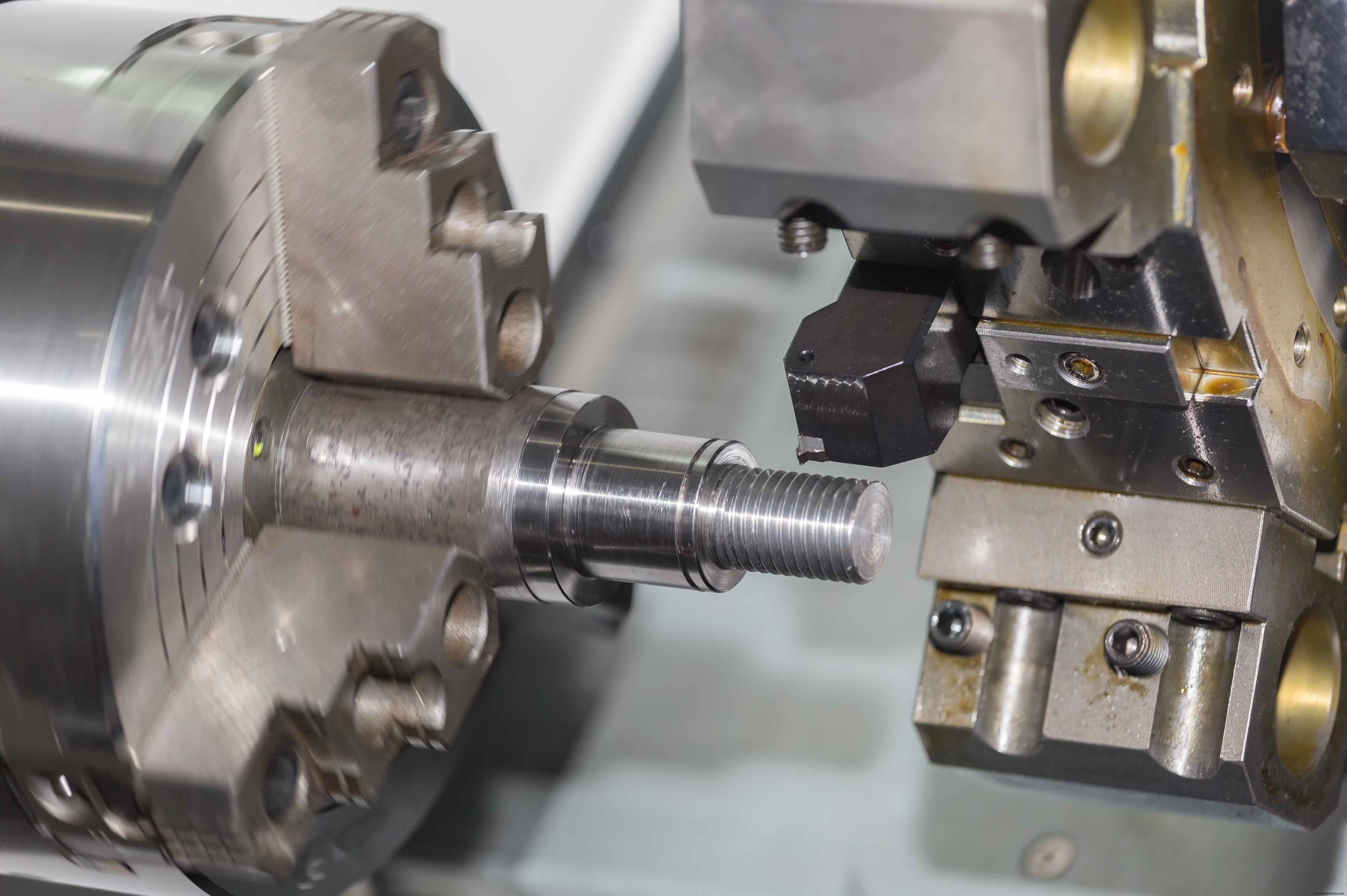 CNC-frezen vs. CNC-draaien: Belangrijkste verschillen en het juiste proces kiezen