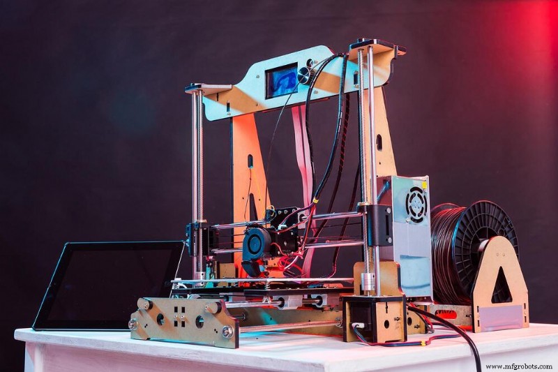 Hoe Selective Laser Sintering (SLS) 3D CAD-ontwerpen Omzet in Vaste Onderdelen