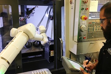 Robotautomatisering maakt lights-out secundaire bewerking mogelijk bij Swiss Productions