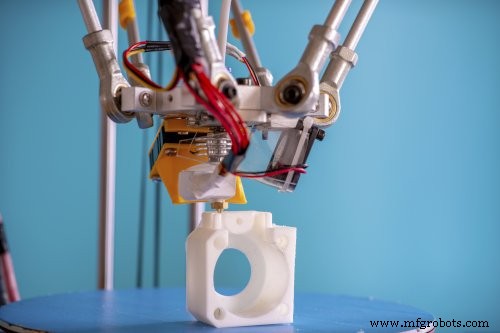 CNC-bewerking van kunststofprototypes: Waarom het de beste keuze kan zijn voor moderne engineering