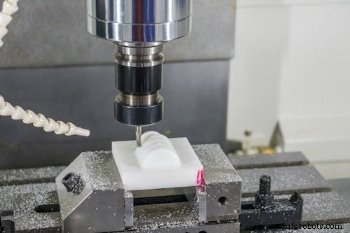 CNC-bewerking van kunststofprototypes: Waarom het de beste keuze kan zijn voor moderne engineering