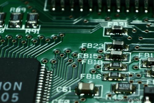 Hoe microfoons gemaakt worden: van ontwerp tot dagelijks gebruik