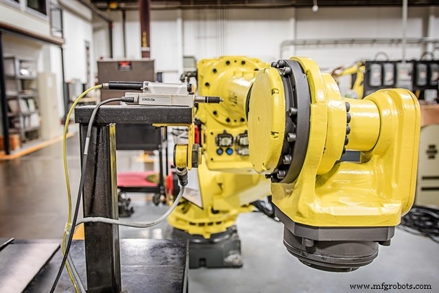 Precisie Reconditionering: Expert Herhaalbaarheidstesting voor Robots bij RobotWorx